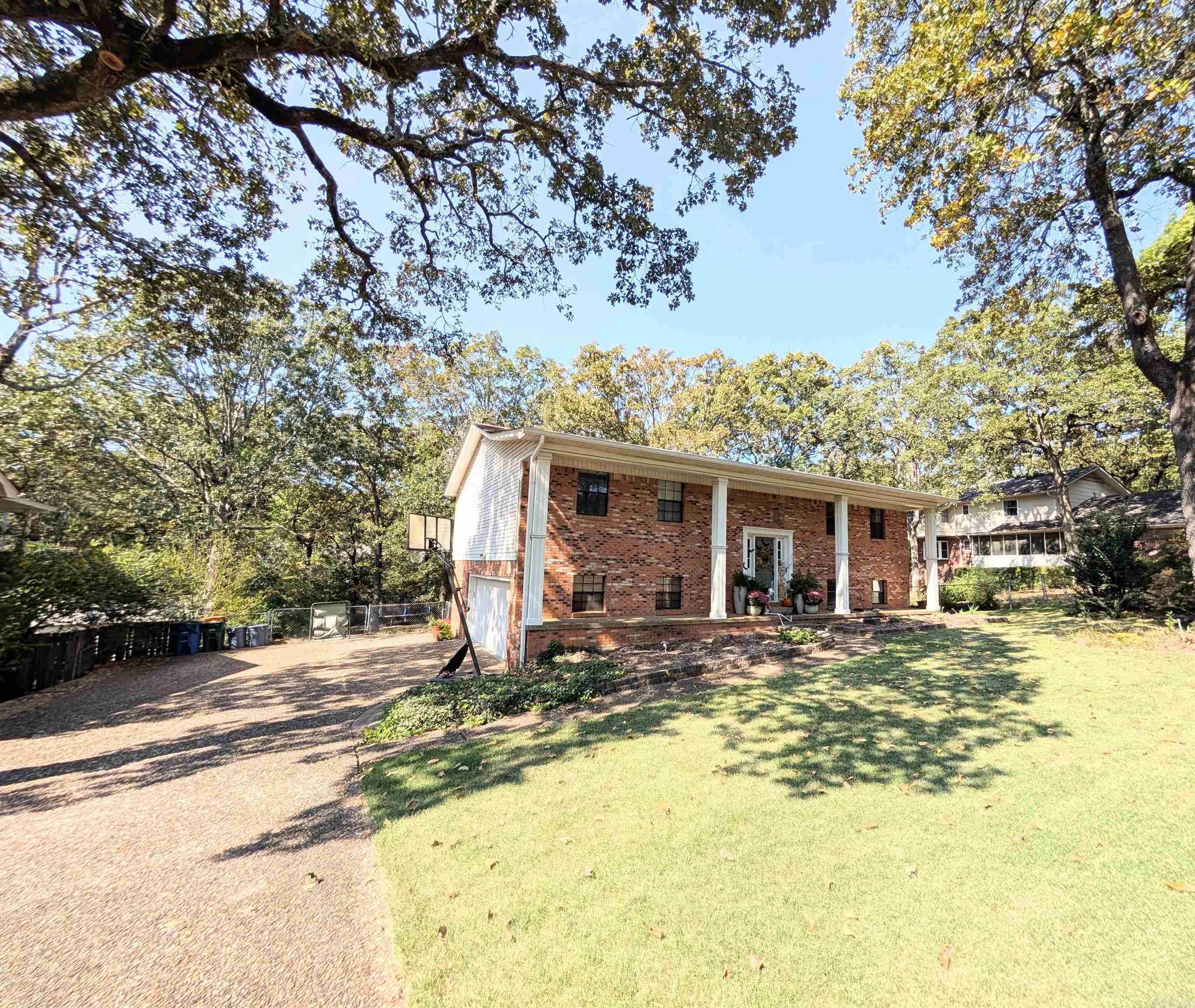 INDIAN HILLS - Residential