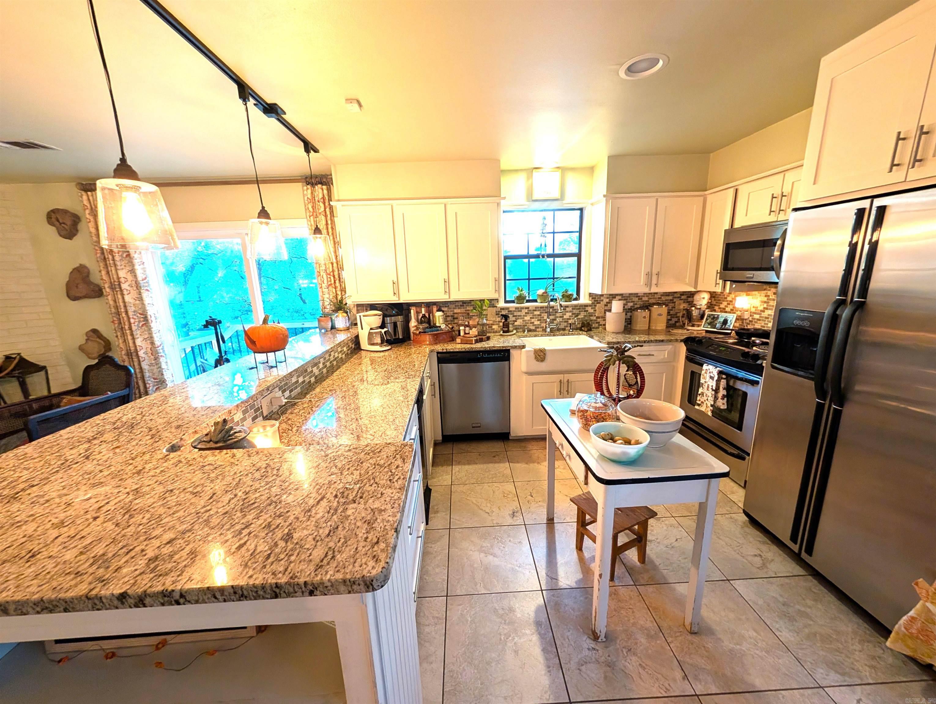 INDIAN HILLS - Residential