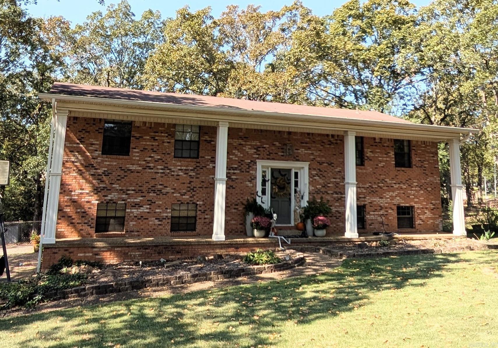 This gorgeous 4 bedroom 3 bath house sits on a large .44 acre lot. The combo kitchen/living room has all the space you need for entertaining. Walk out on to the back deck and enjoy the sunset or sit by the fire pit during those chilly October nights. The downstairs area has an extra living room, hobby room and the 4th bedroom. Call your agent today and schedule a showing!!