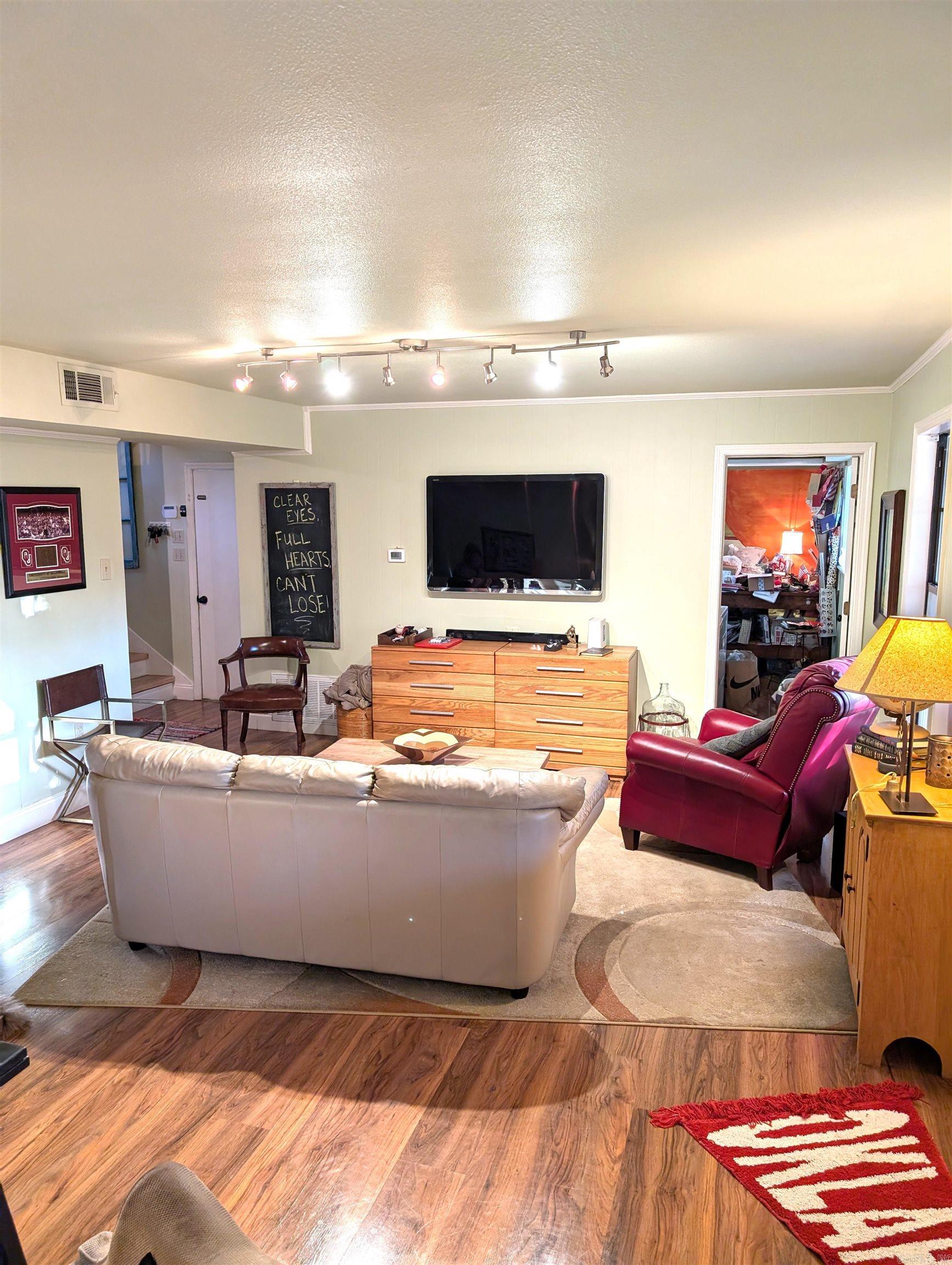 INDIAN HILLS - Residential