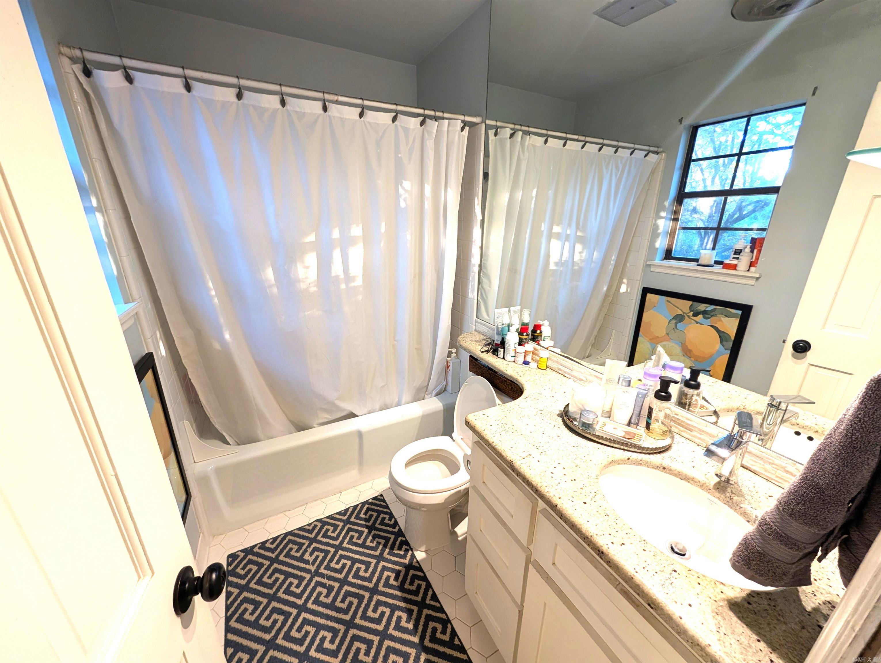 INDIAN HILLS - Residential