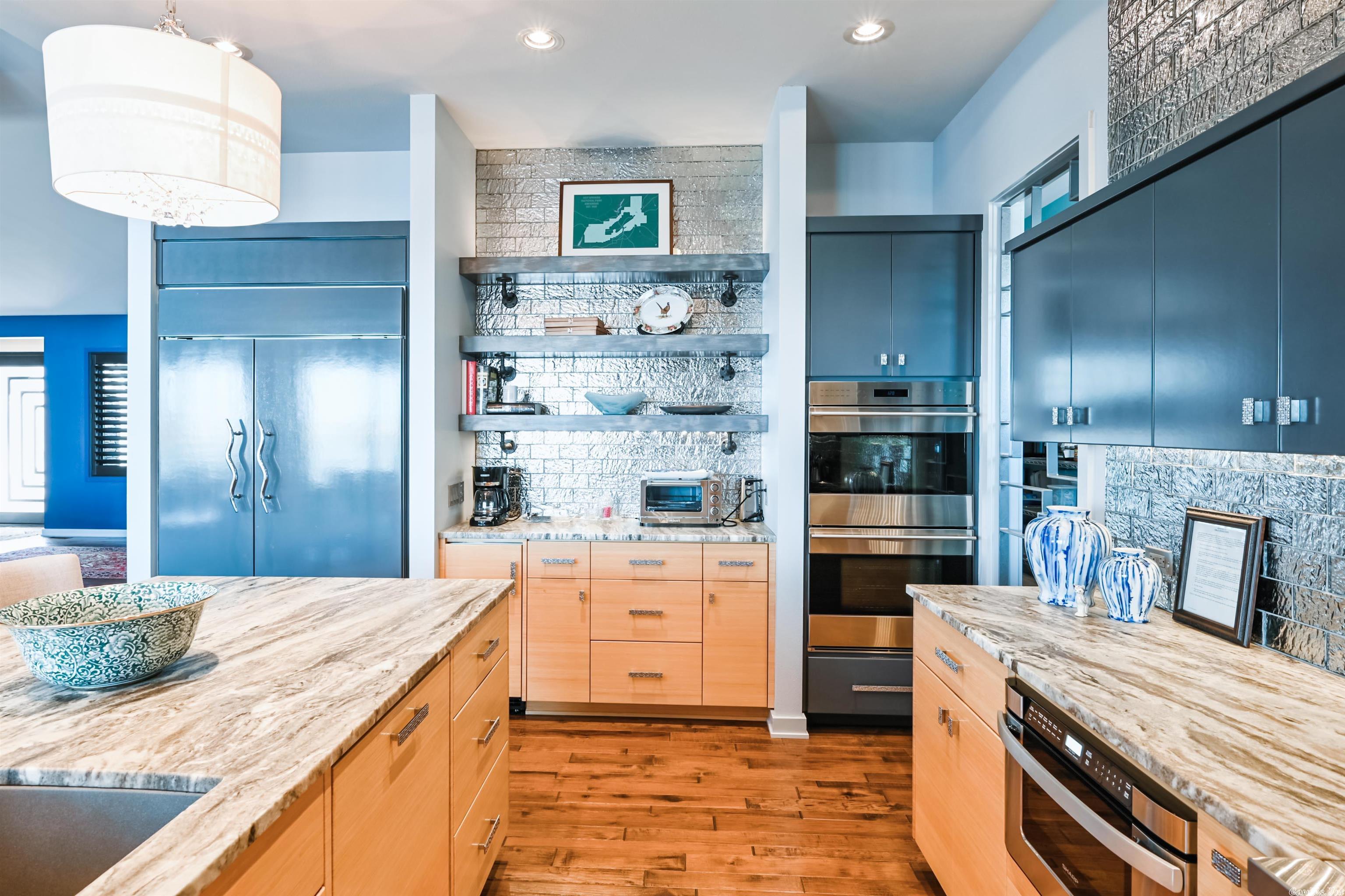 Point on Wilson Point - Residential
