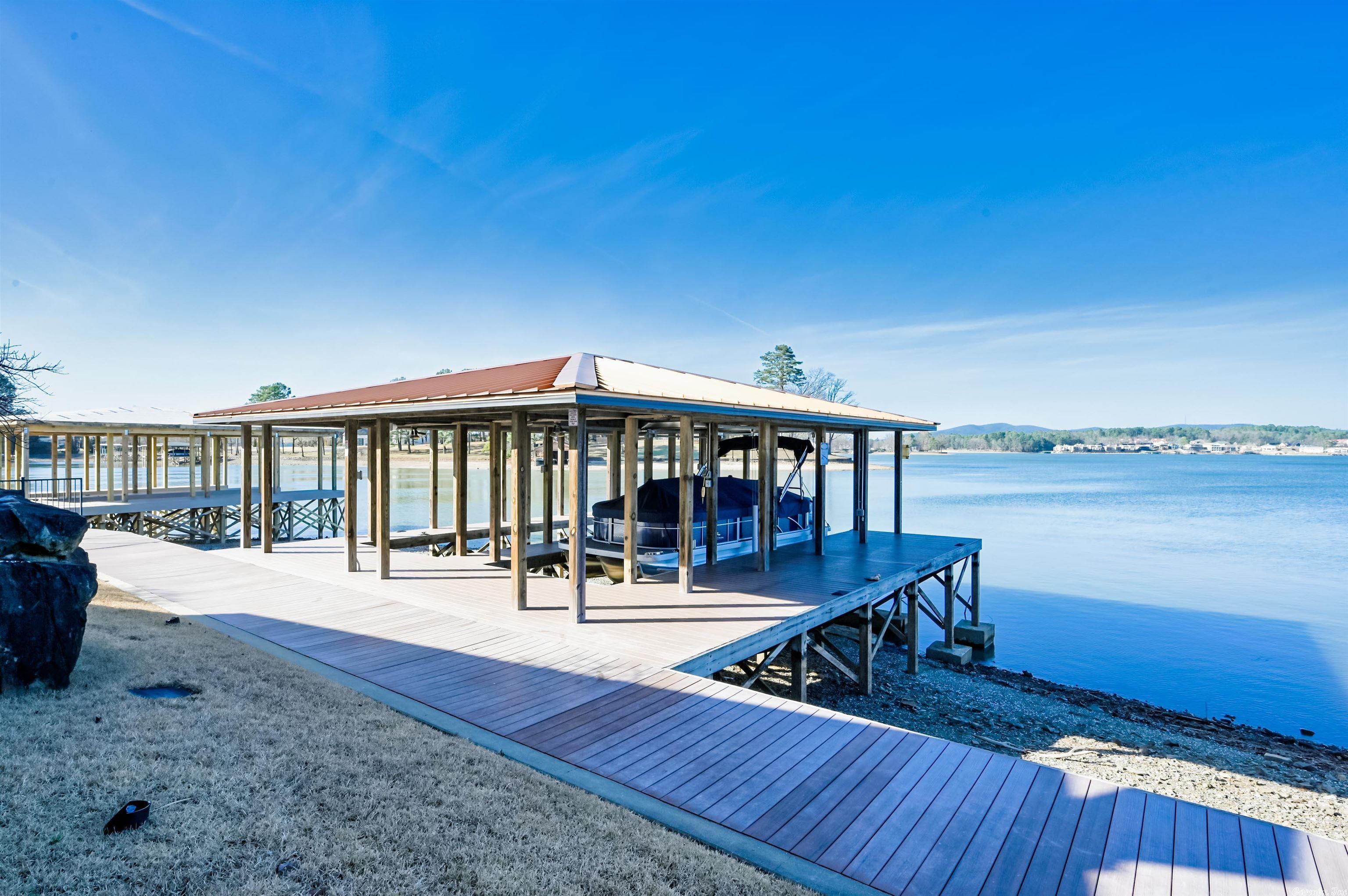 Point on Wilson Point - Residential