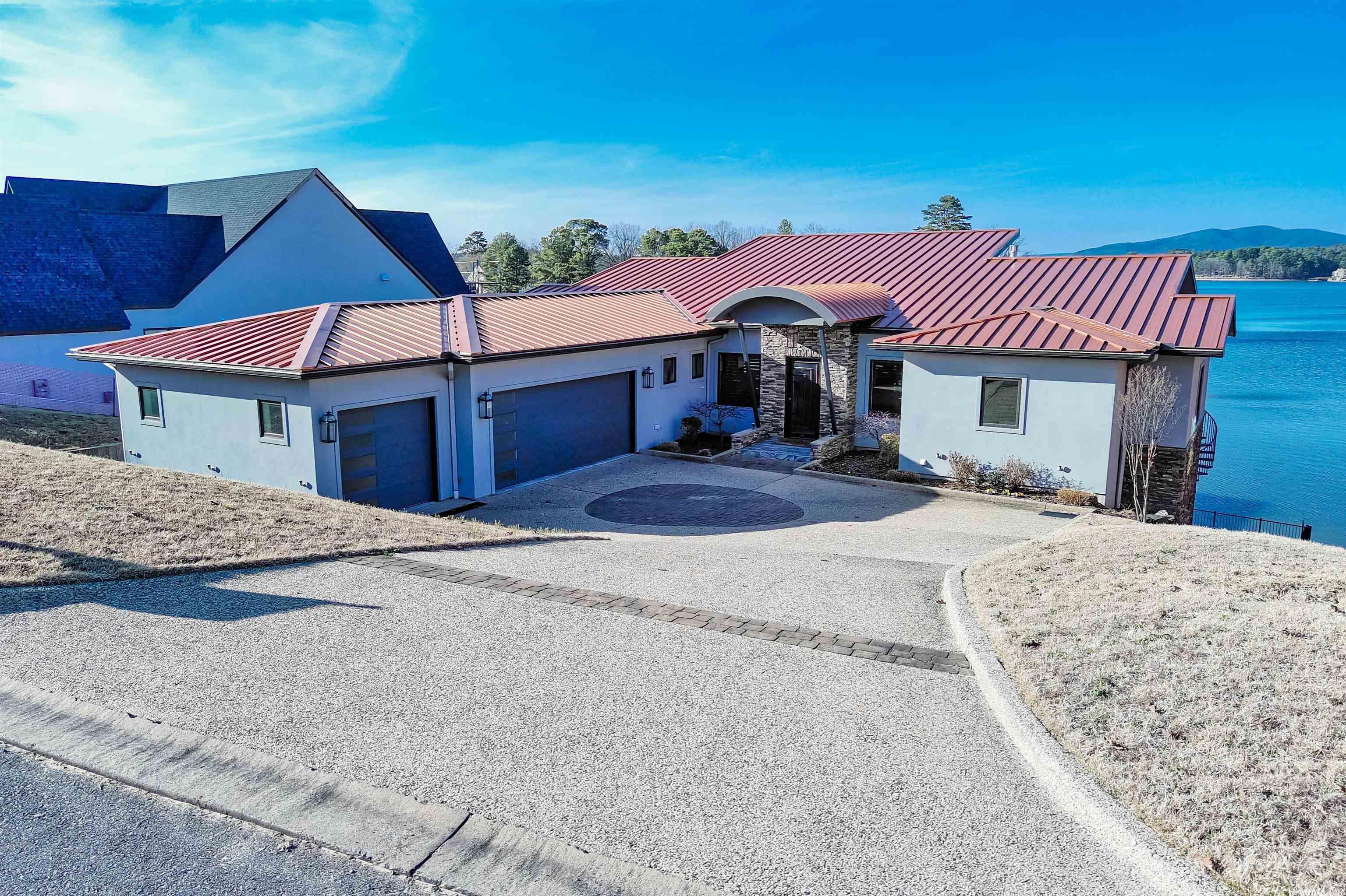Point on Wilson Point - Residential