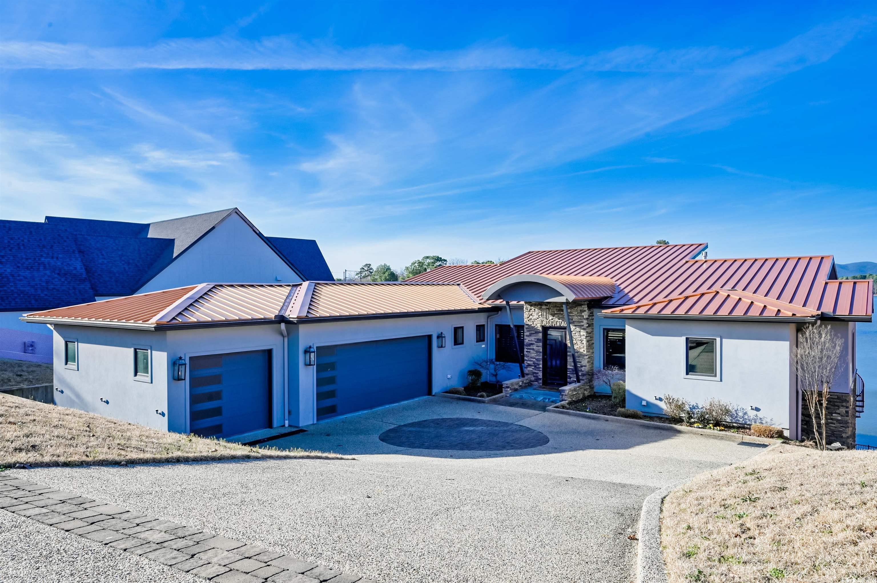 Point on Wilson Point - Residential