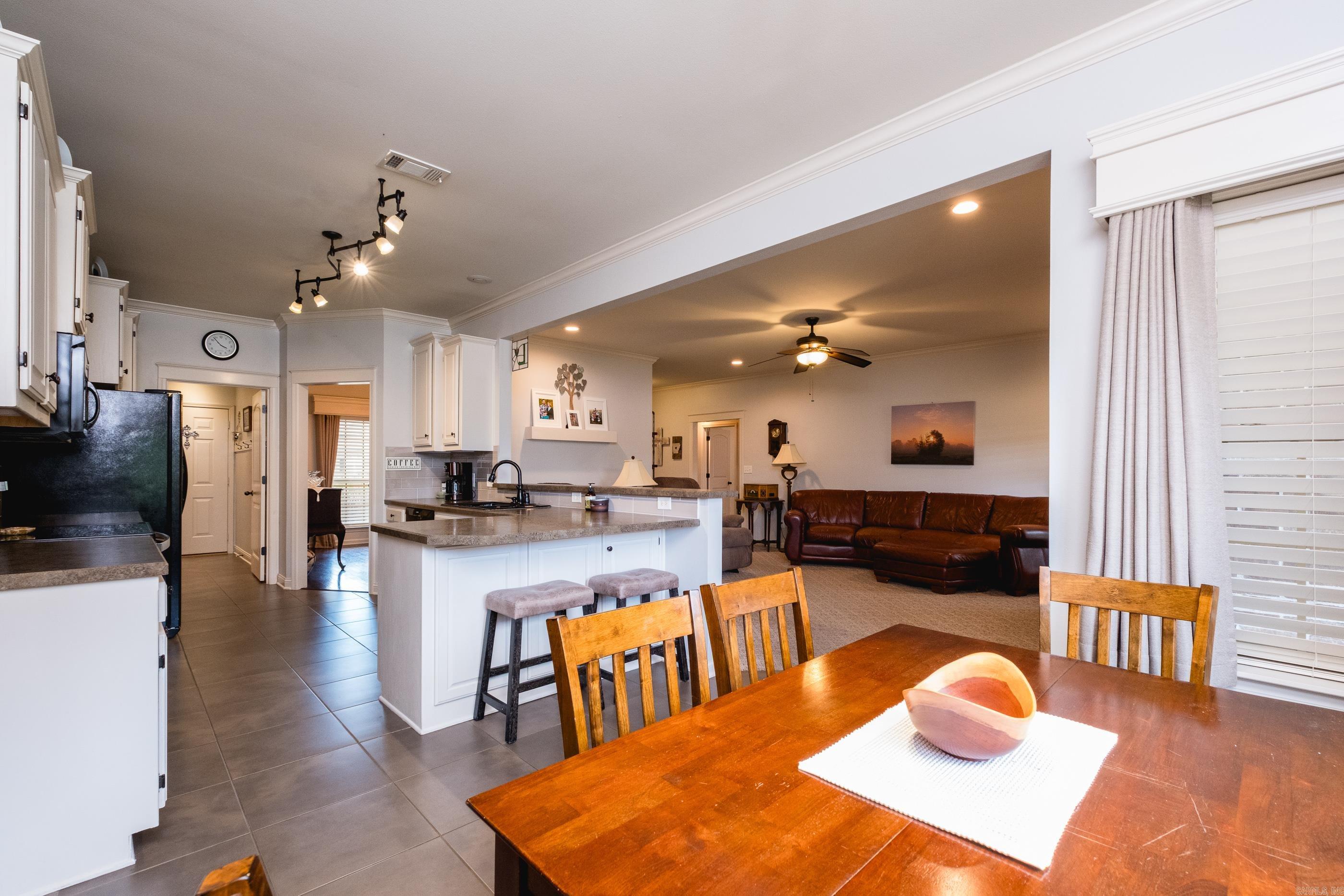 MEADOWLAKE - Residential