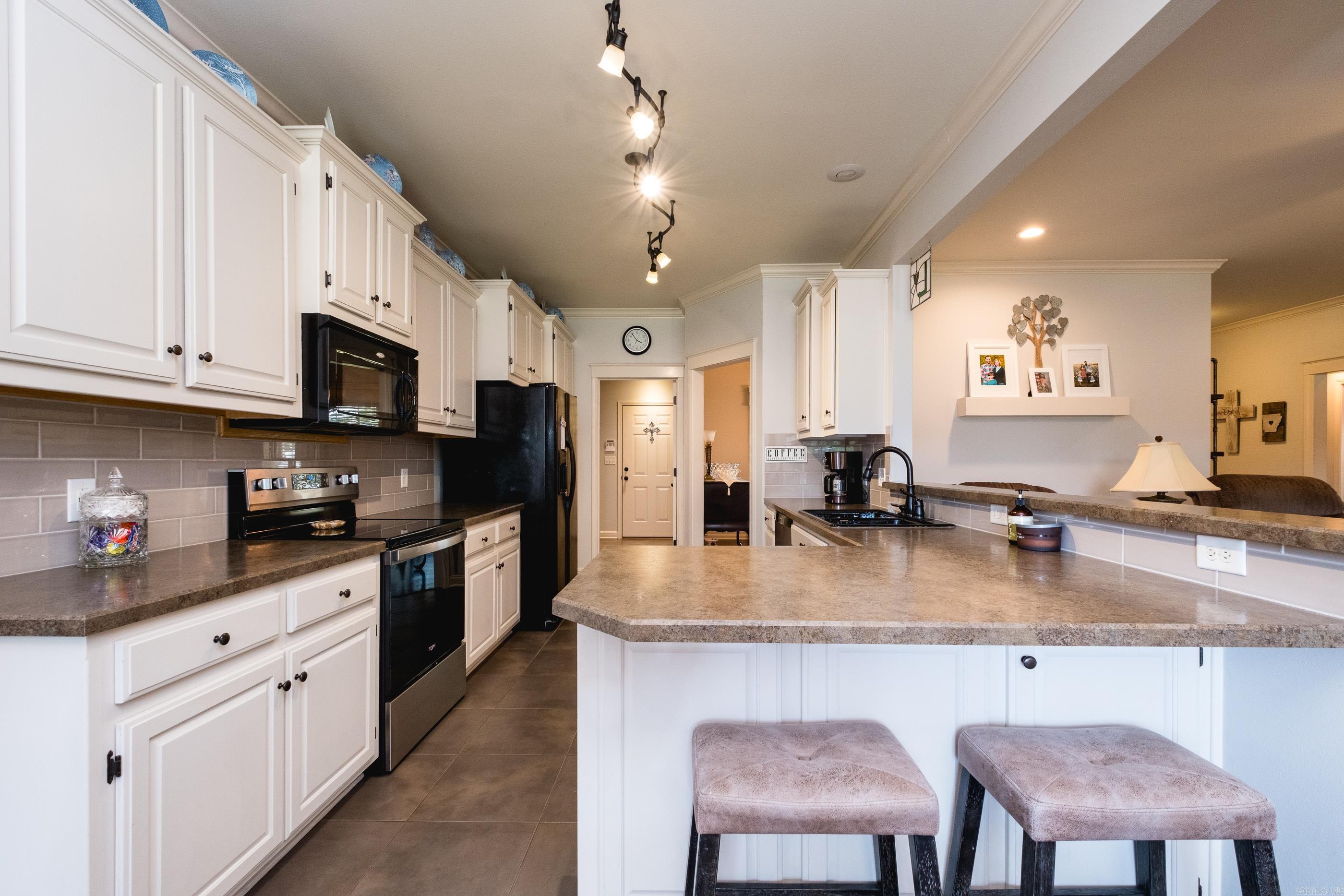 MEADOWLAKE - Residential