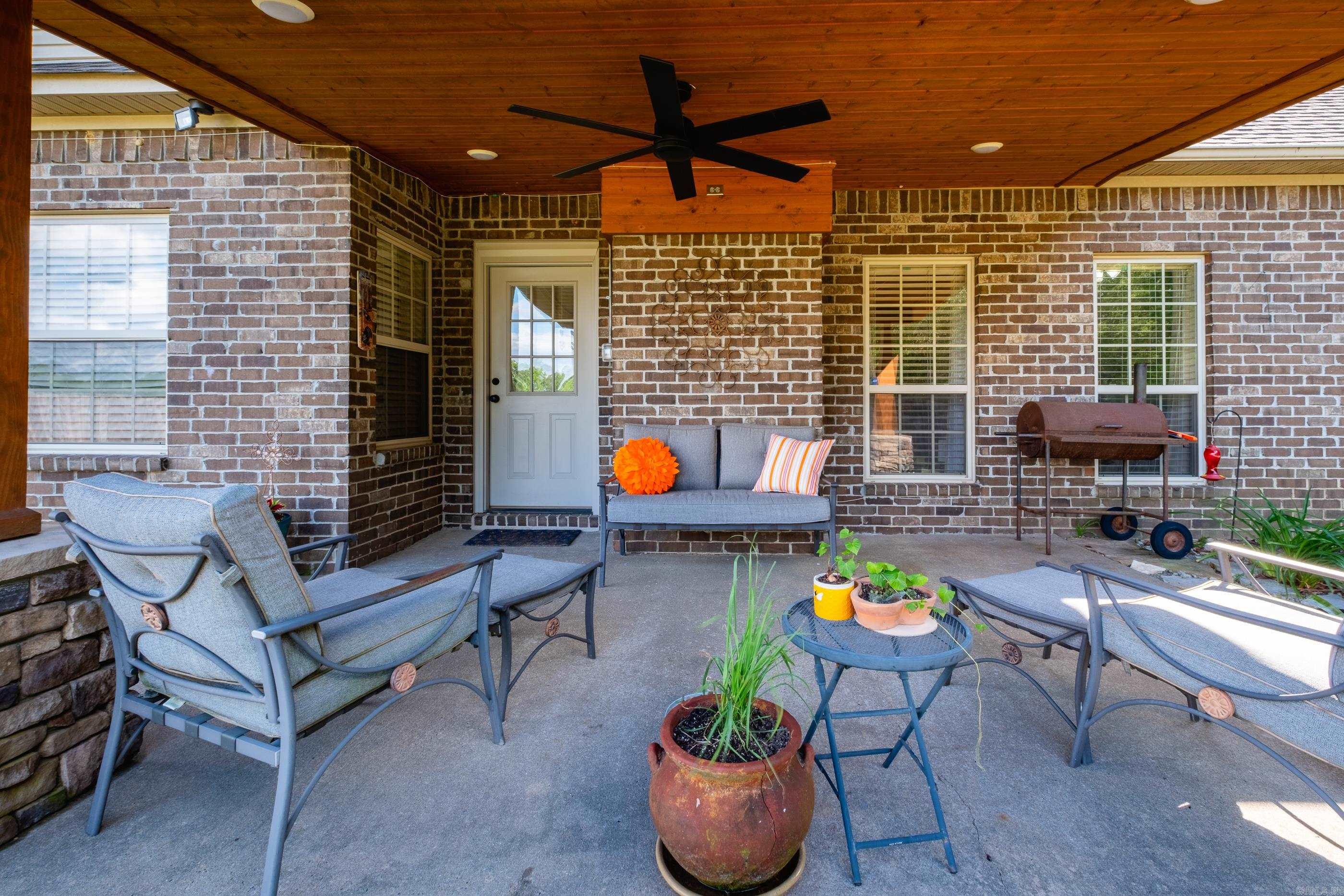 MEADOWLAKE - Residential
