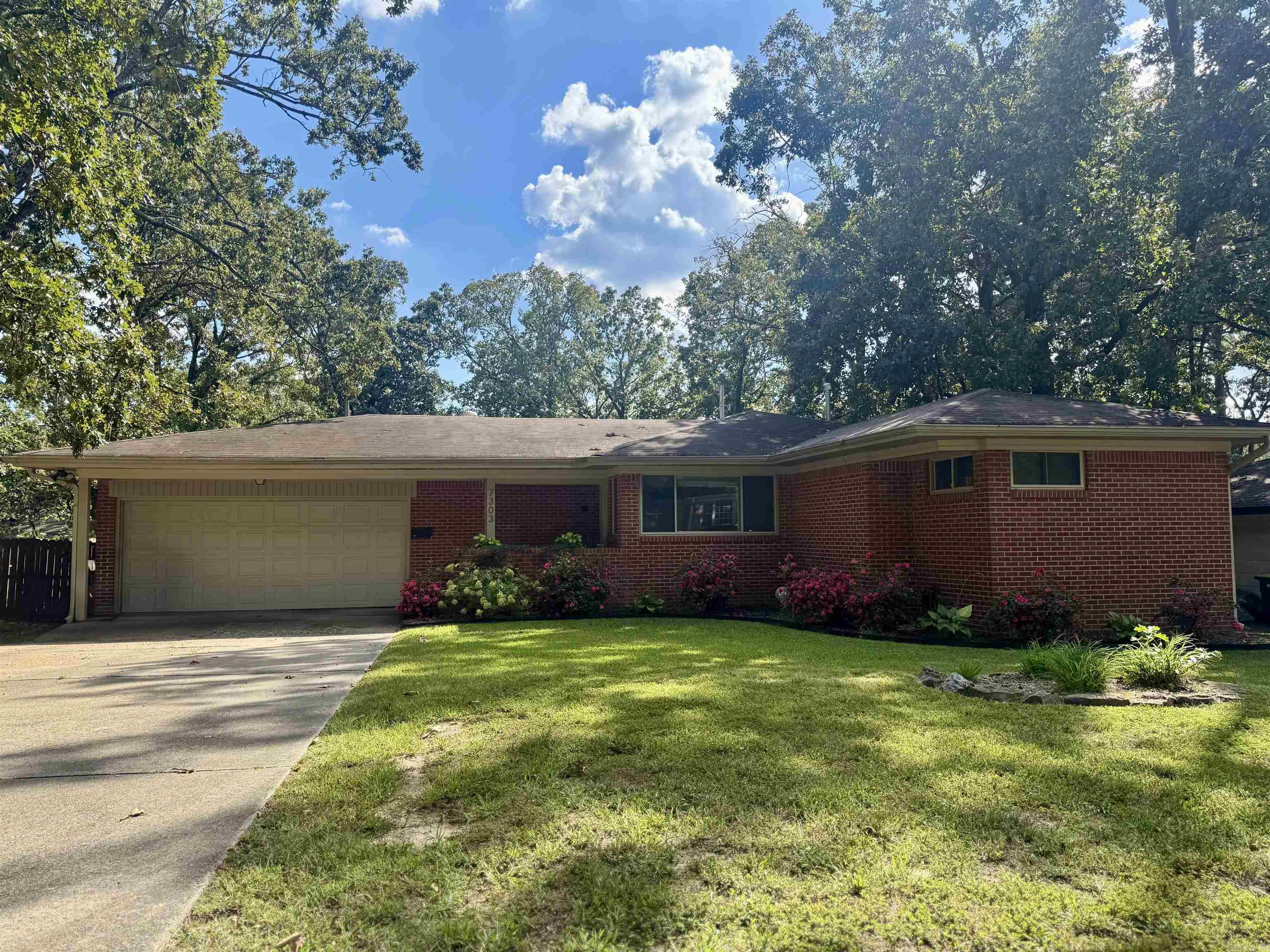 BRIARWOOD - Residential