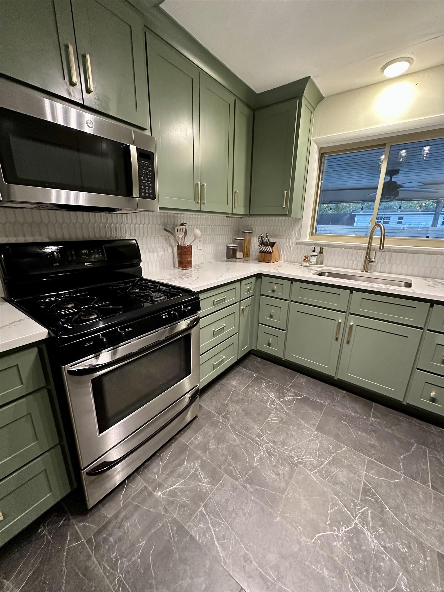 BRIARWOOD - Residential