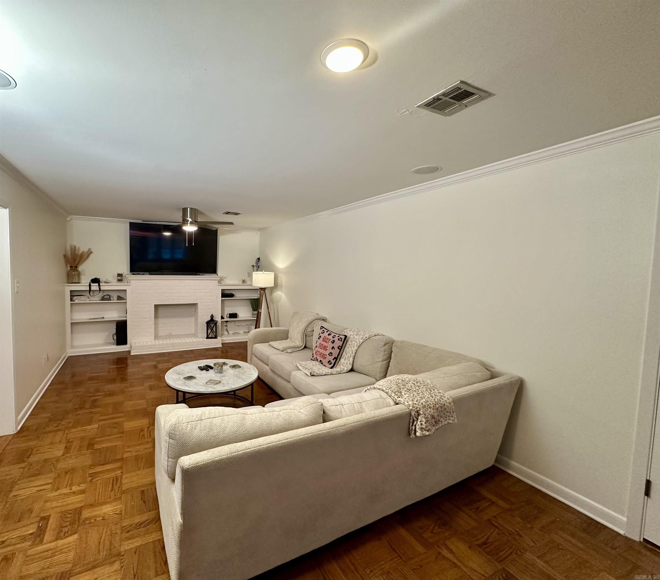 BRIARWOOD - Residential