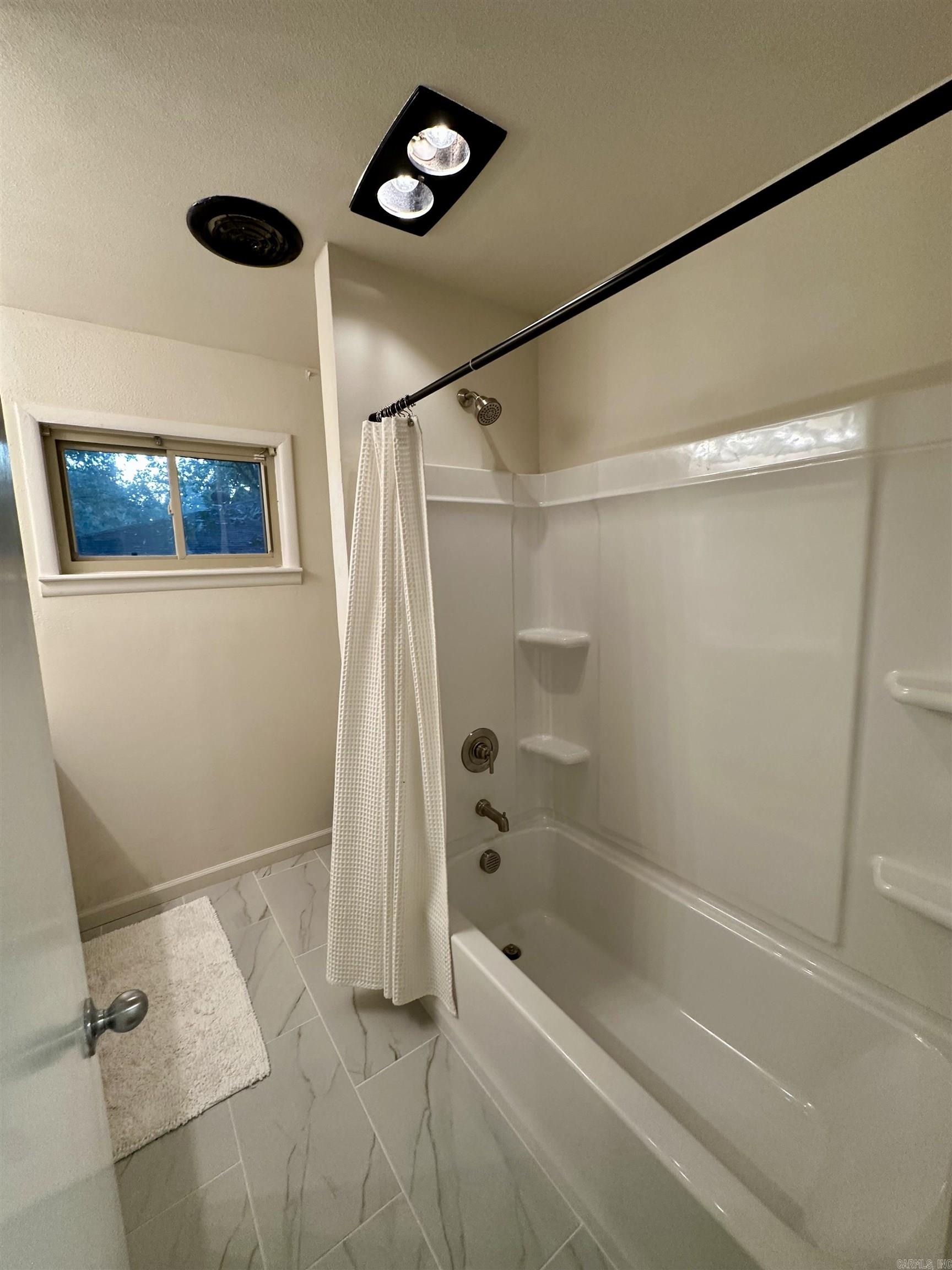 BRIARWOOD - Residential