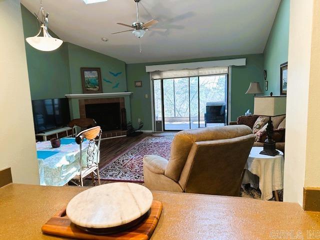 COUNTRY CLUB RIDGE - Residential