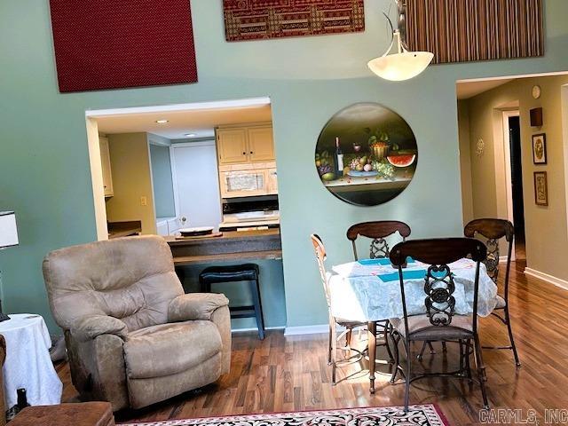 COUNTRY CLUB RIDGE - Residential