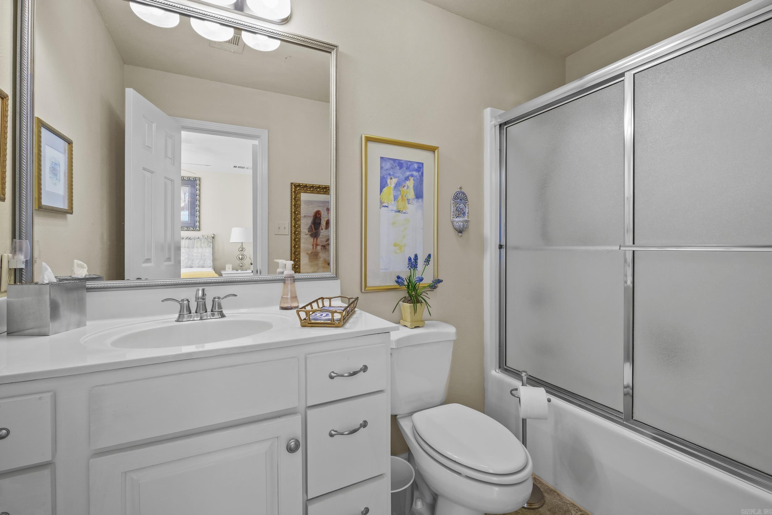 BAYSHORE TOWNHOMES - Residential