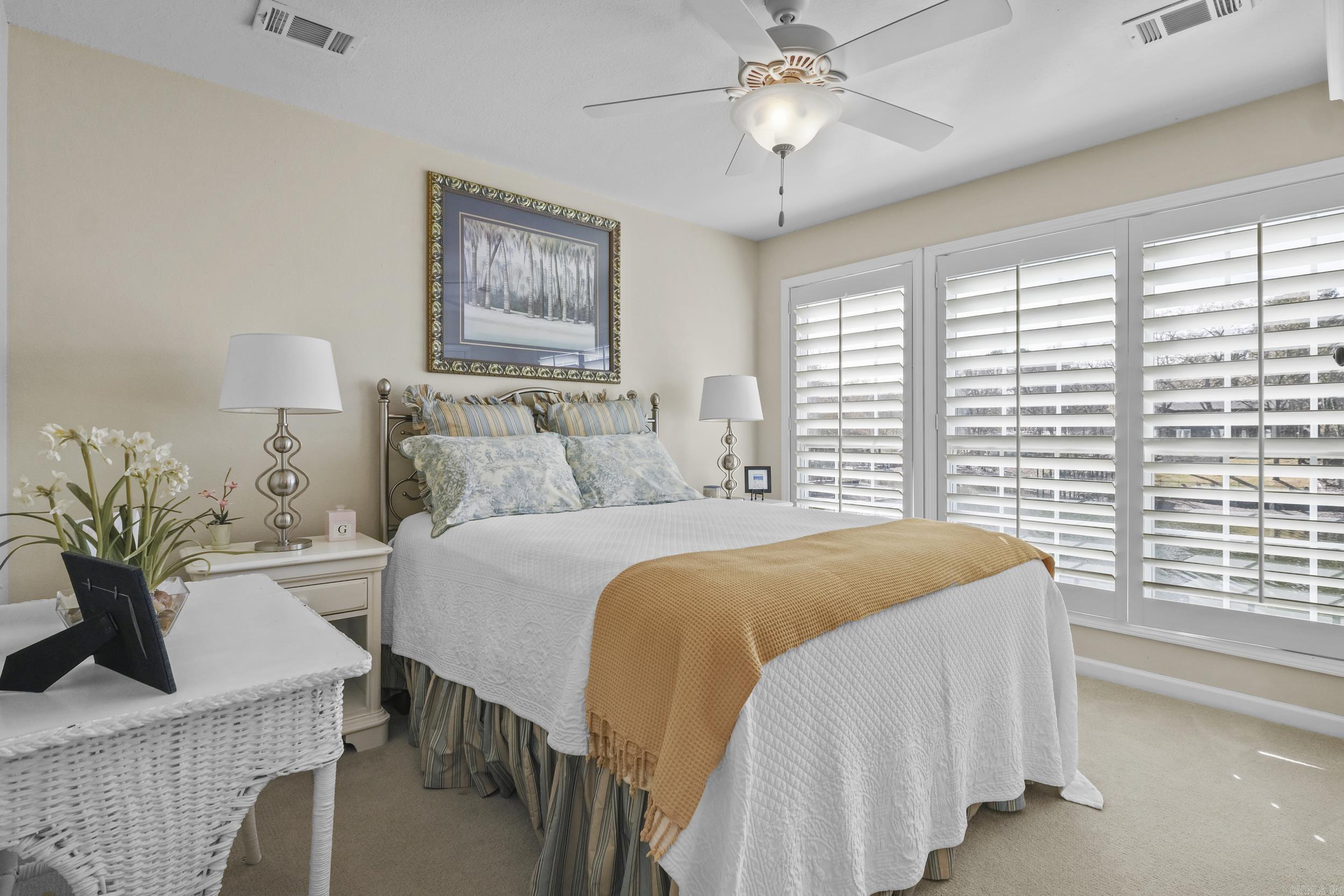 BAYSHORE TOWNHOMES - Residential