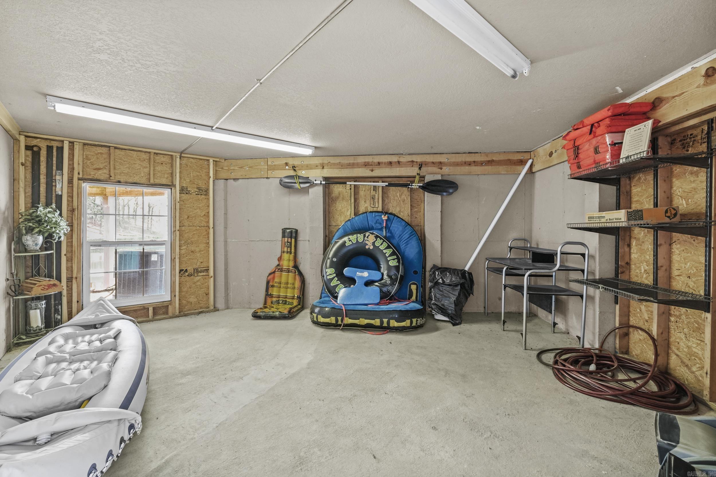 BAYSHORE TOWNHOMES - Residential