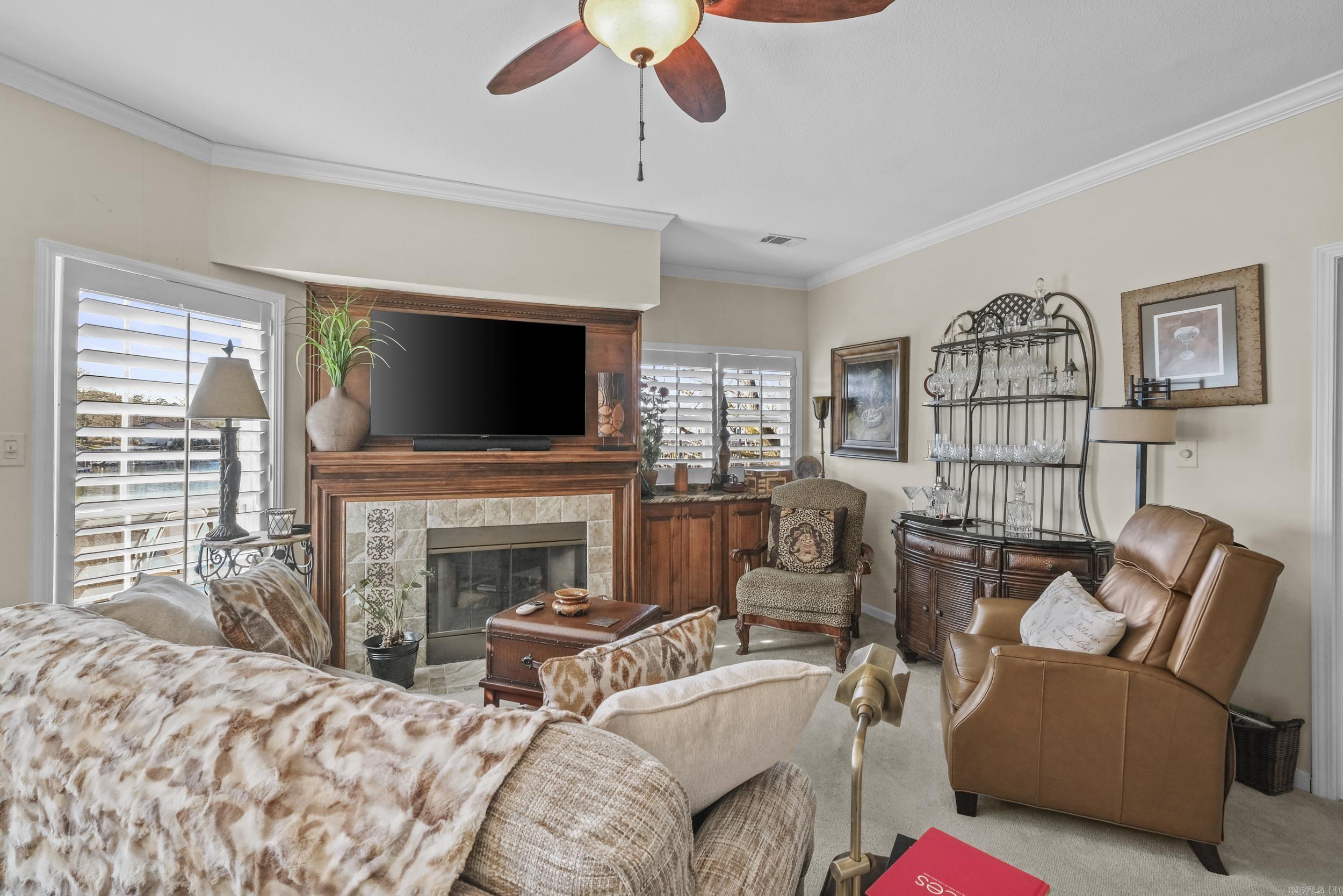 BAYSHORE TOWNHOMES - Residential