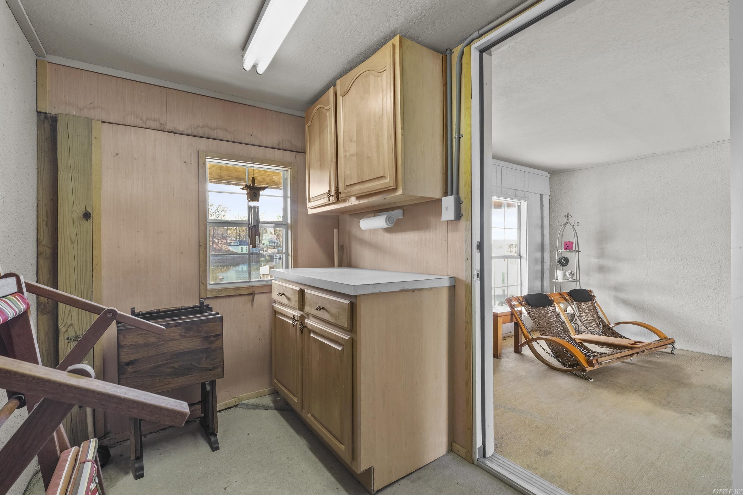 BAYSHORE TOWNHOMES - Residential