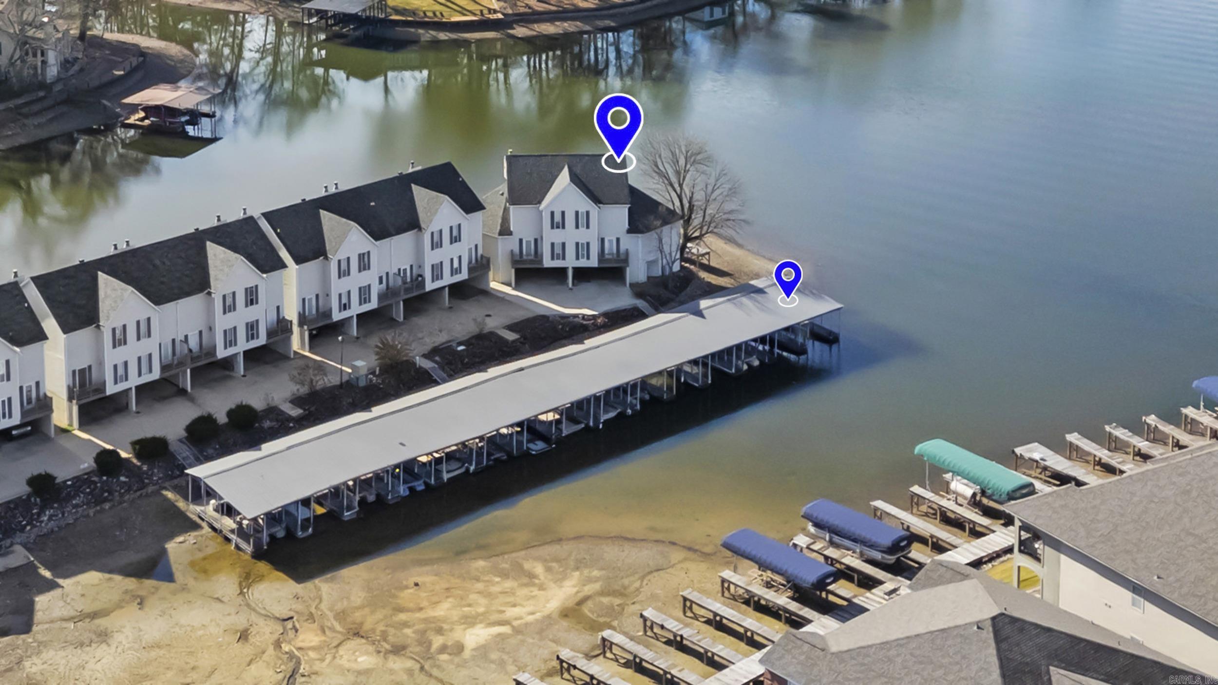 BAYSHORE TOWNHOMES - Residential