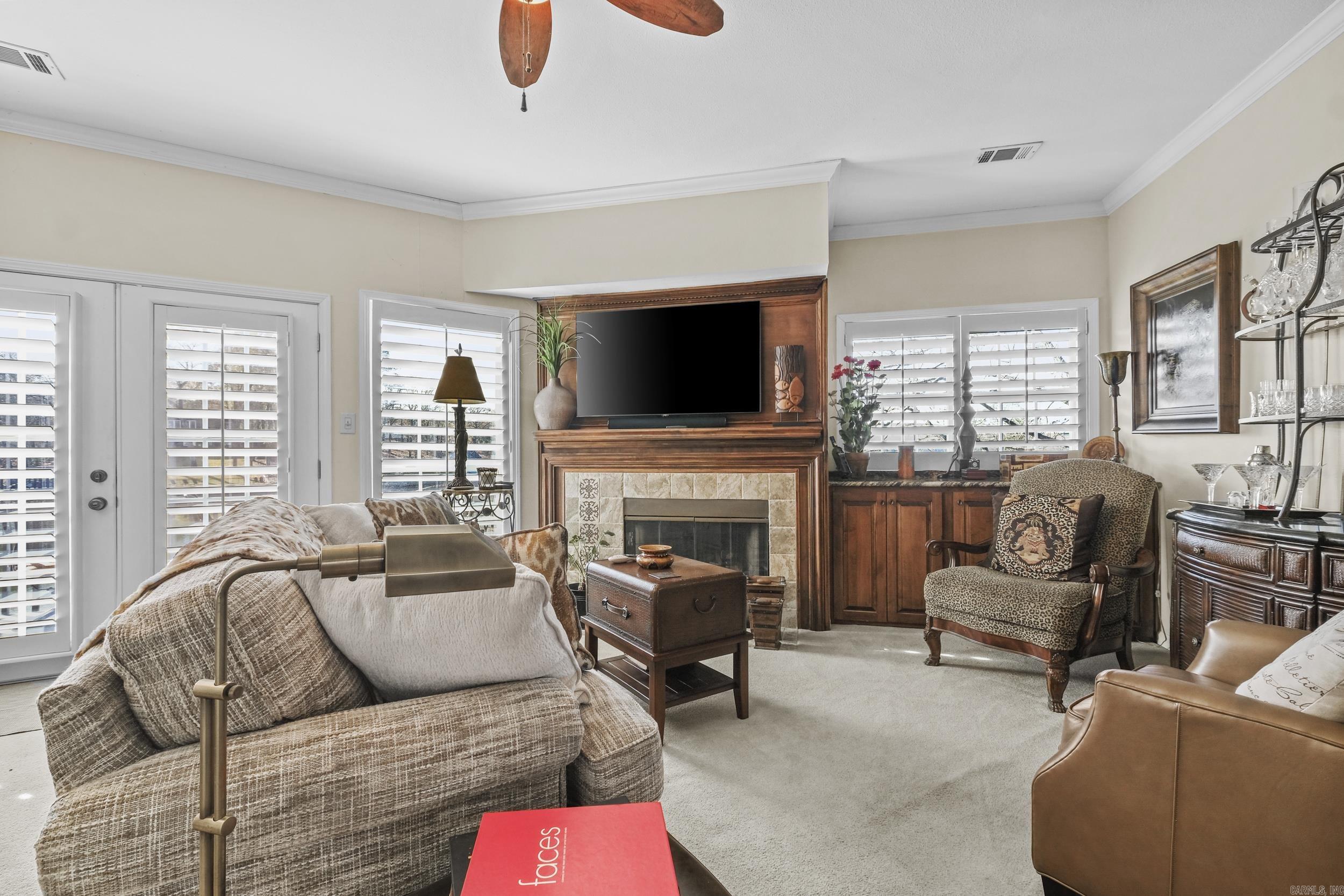 BAYSHORE TOWNHOMES - Residential