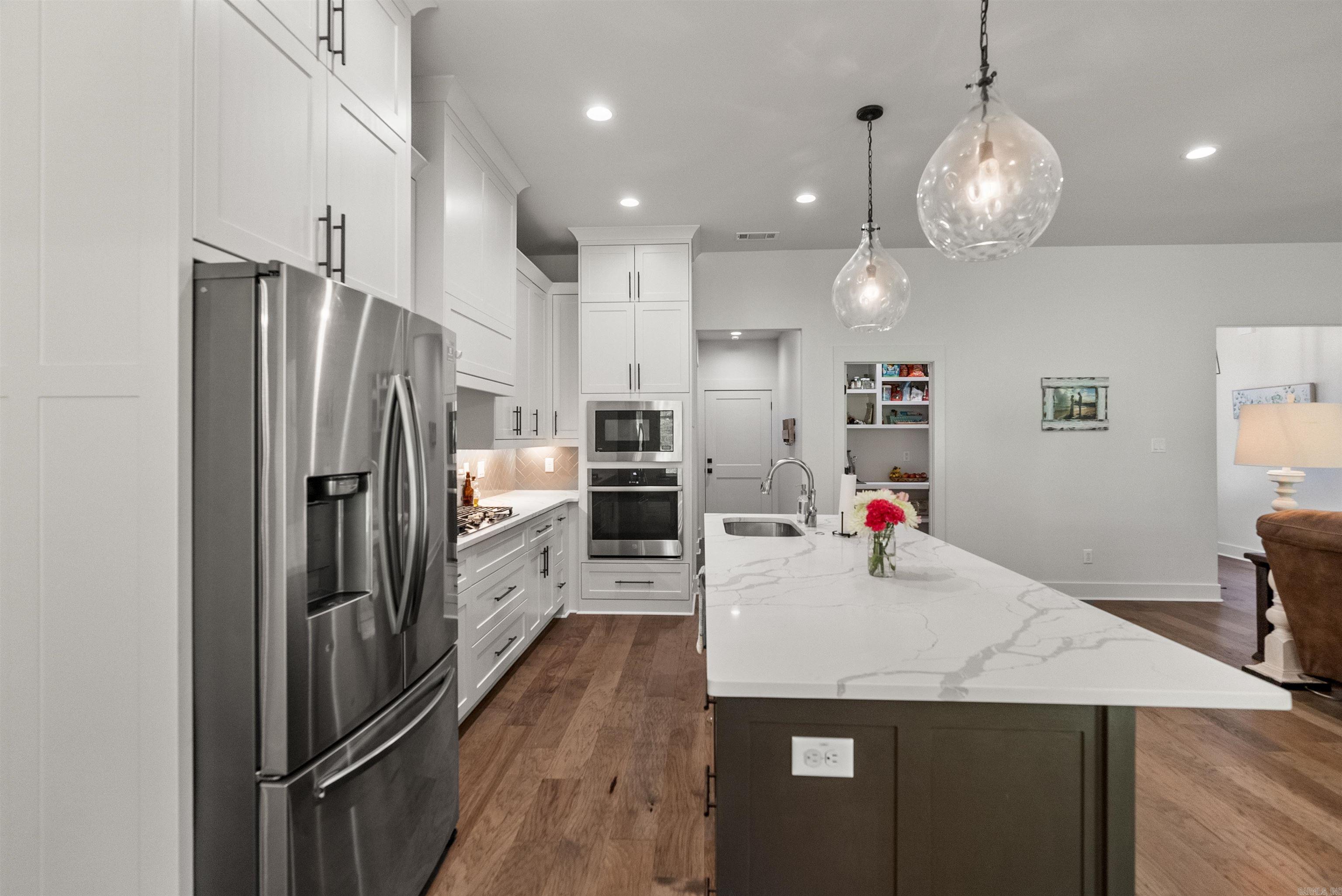 NORTH SHORE @ HURRICANE LAKE EST - Residential