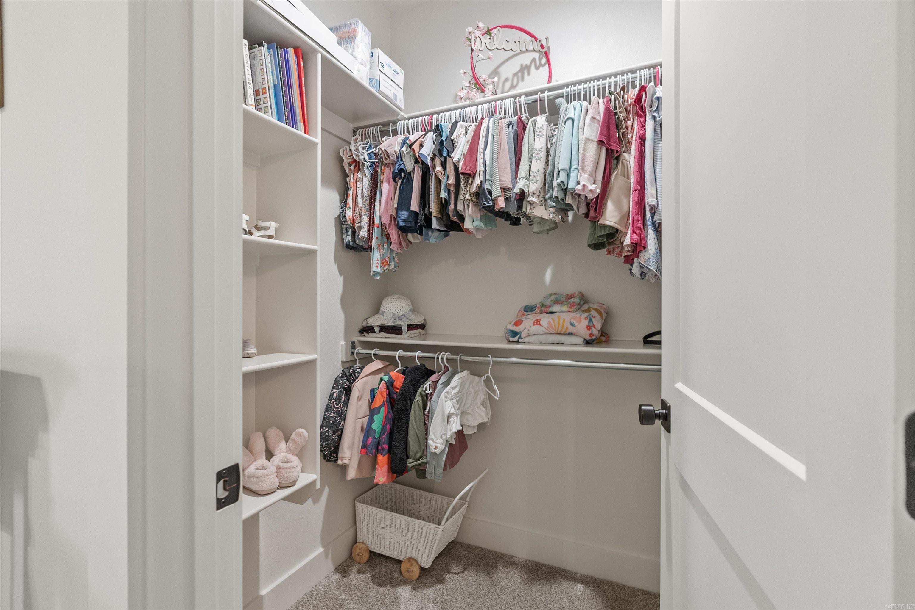 NORTH SHORE @ HURRICANE LAKE EST - Residential