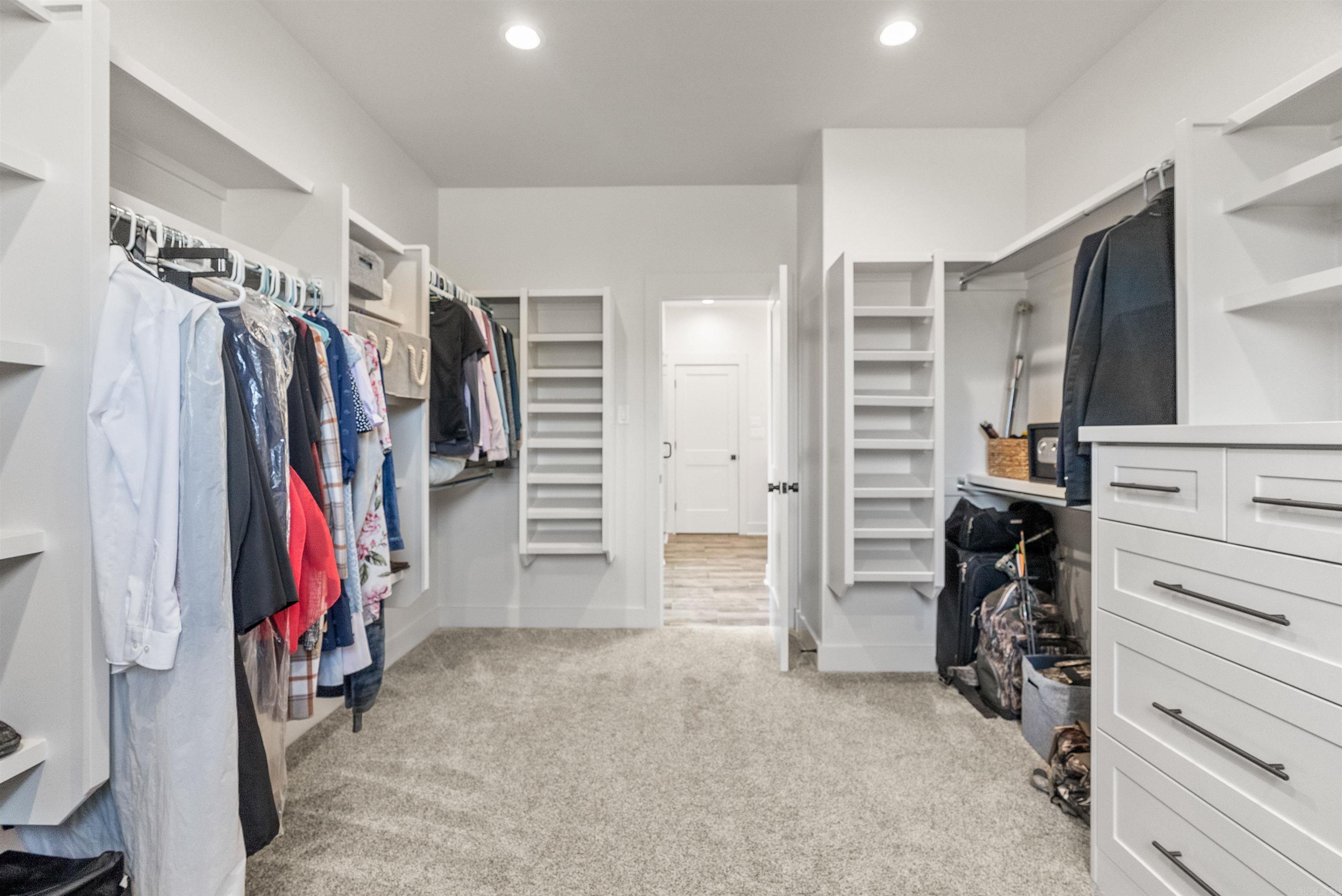 NORTH SHORE @ HURRICANE LAKE EST - Residential