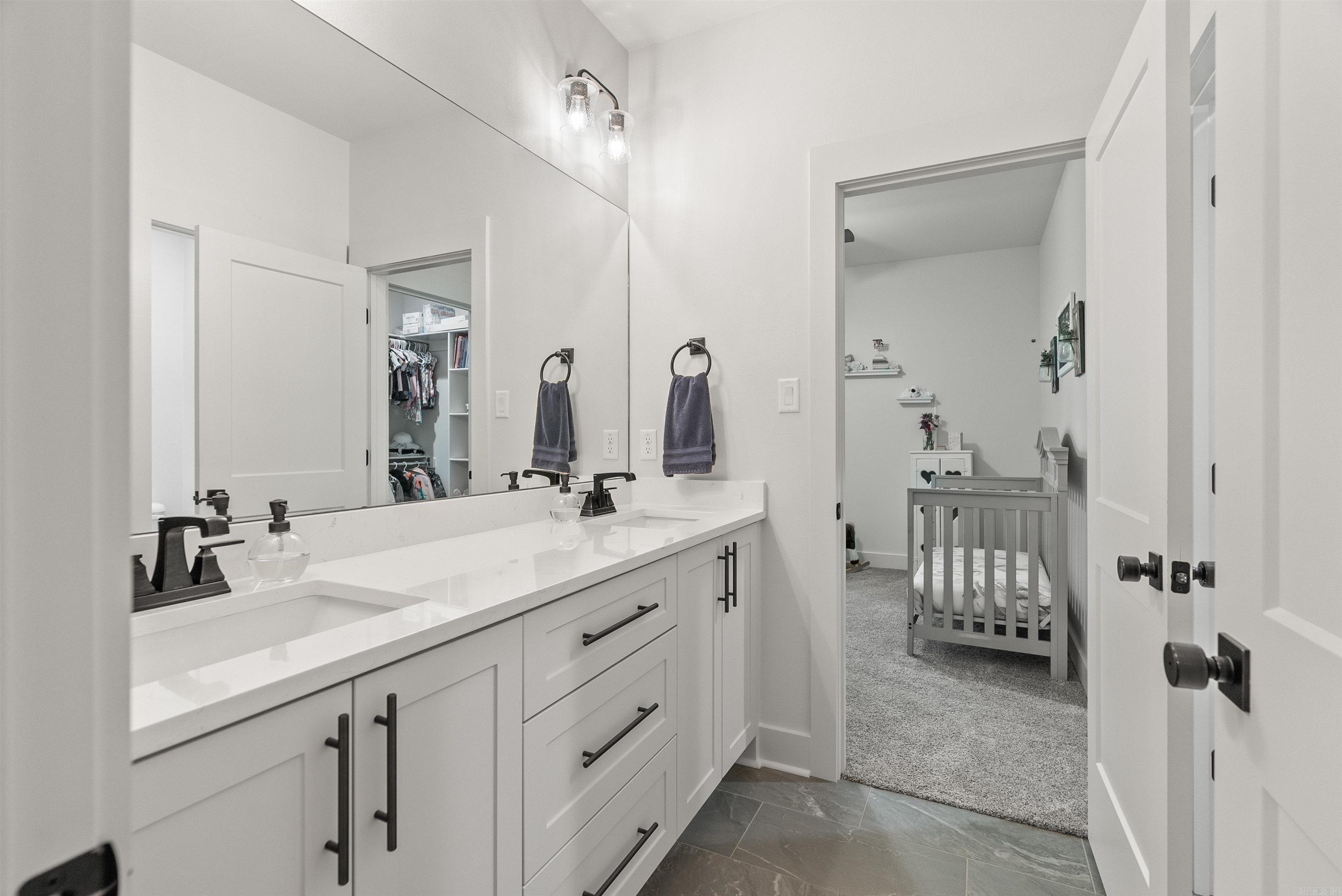 NORTH SHORE @ HURRICANE LAKE EST - Residential