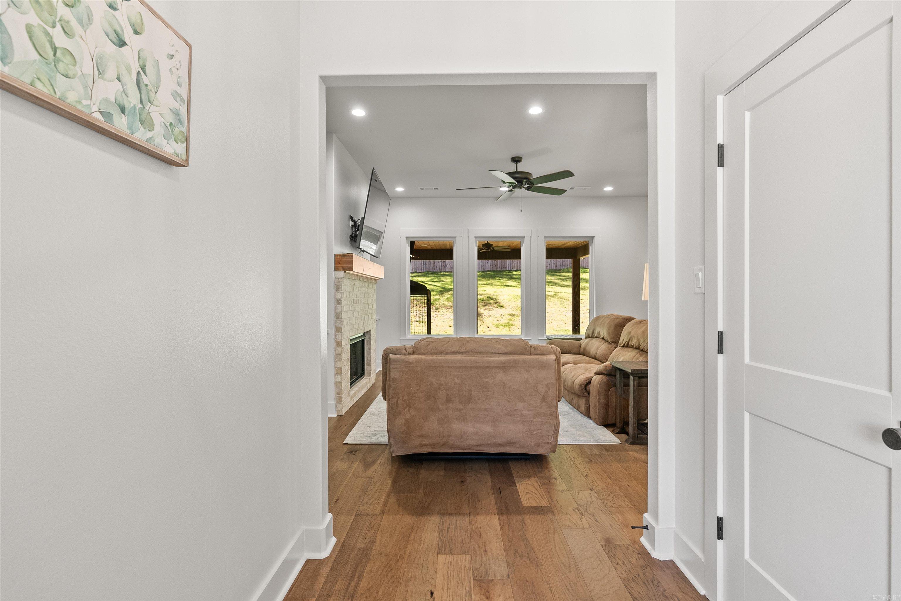 NORTH SHORE @ HURRICANE LAKE EST - Residential