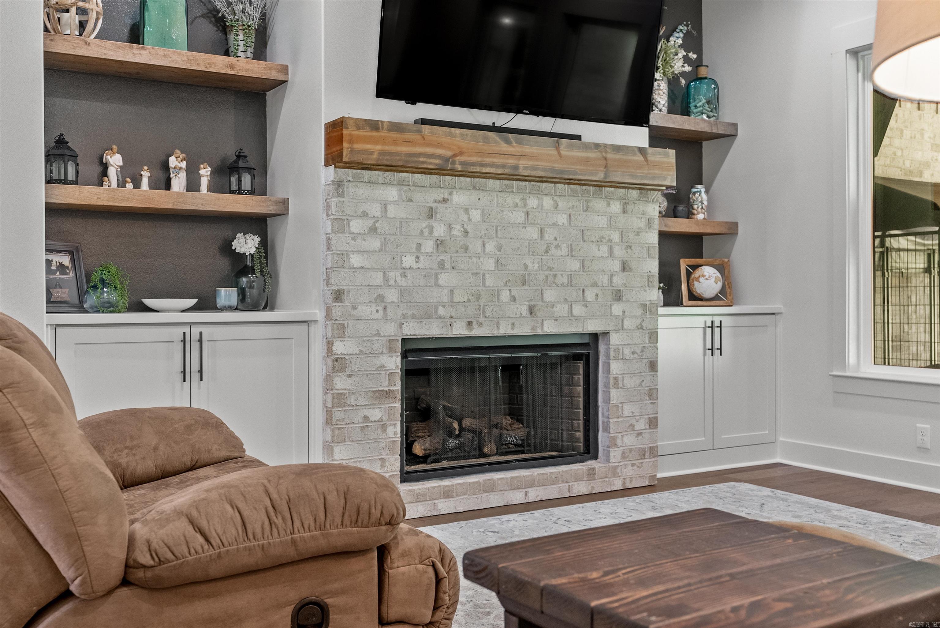 NORTH SHORE @ HURRICANE LAKE EST - Residential