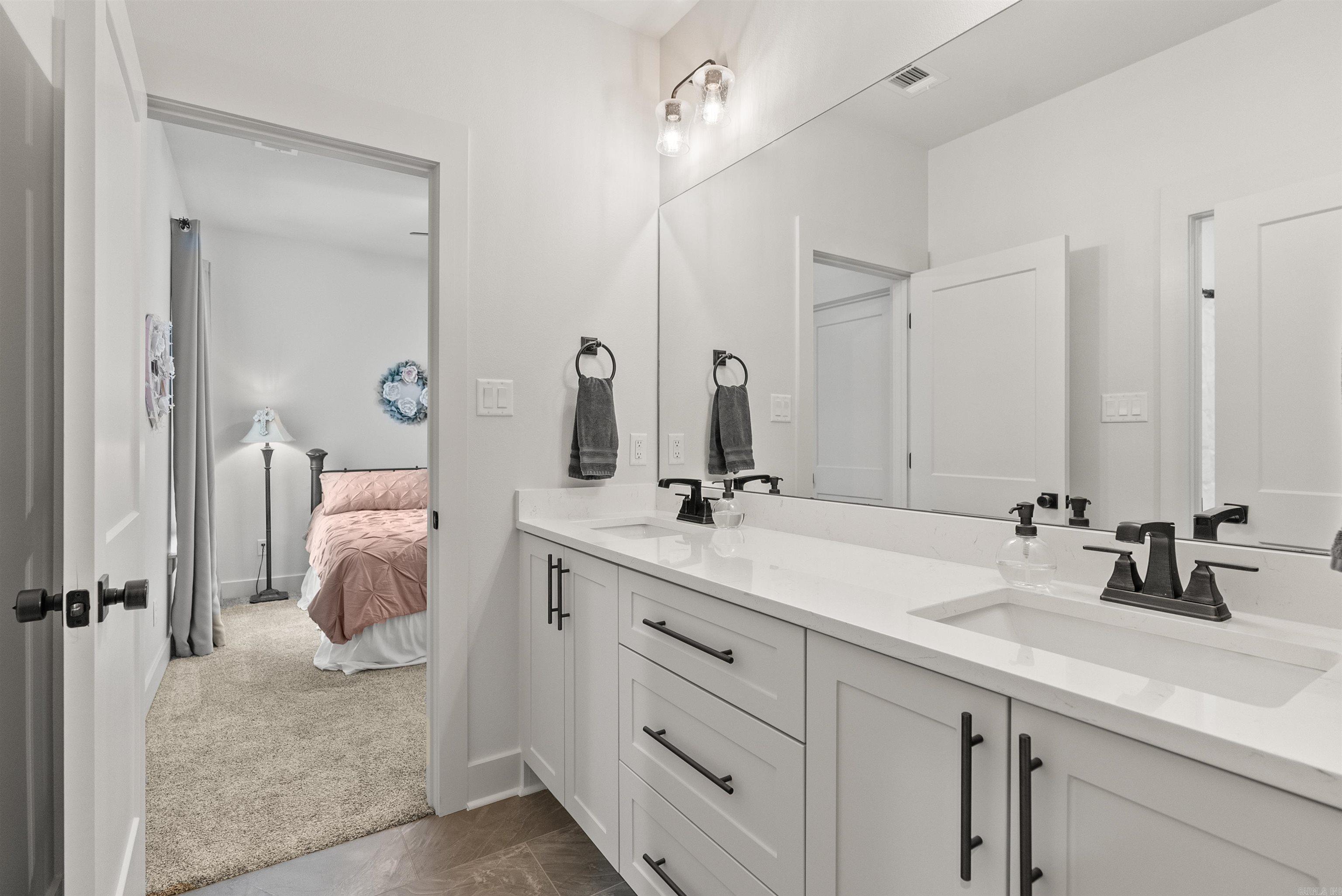 NORTH SHORE @ HURRICANE LAKE EST - Residential