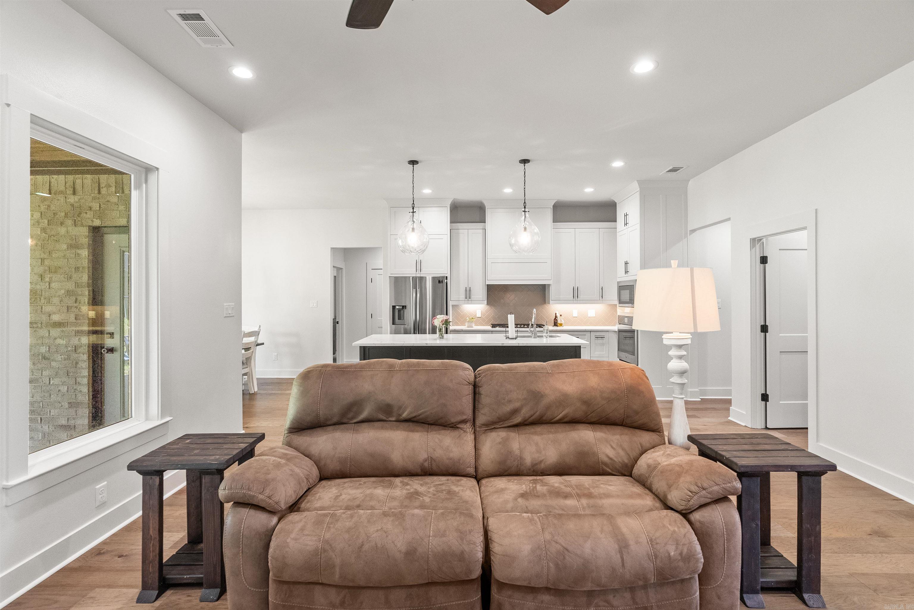 NORTH SHORE @ HURRICANE LAKE EST - Residential