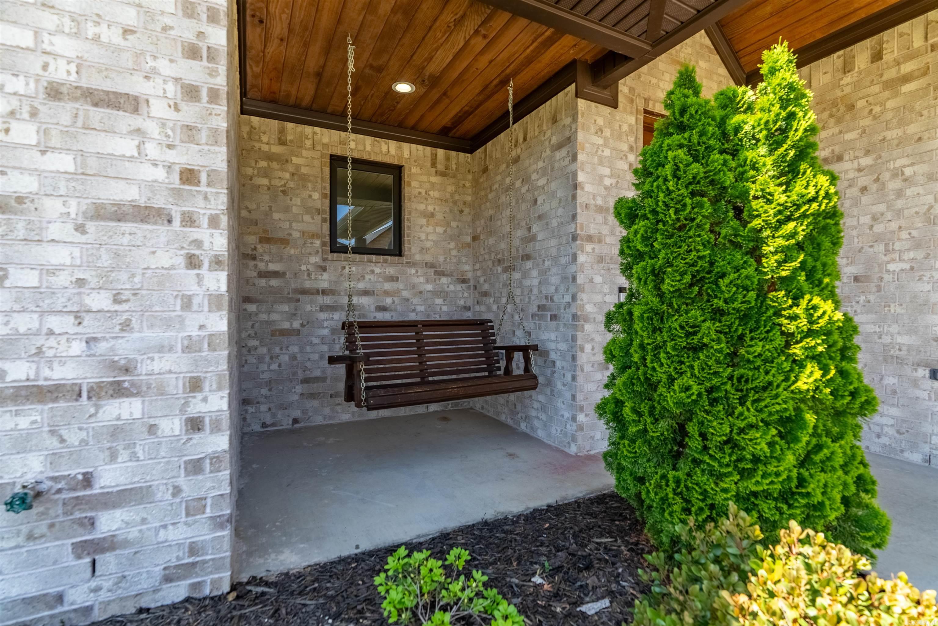 NORTH SHORE @ HURRICANE LAKE EST - Residential