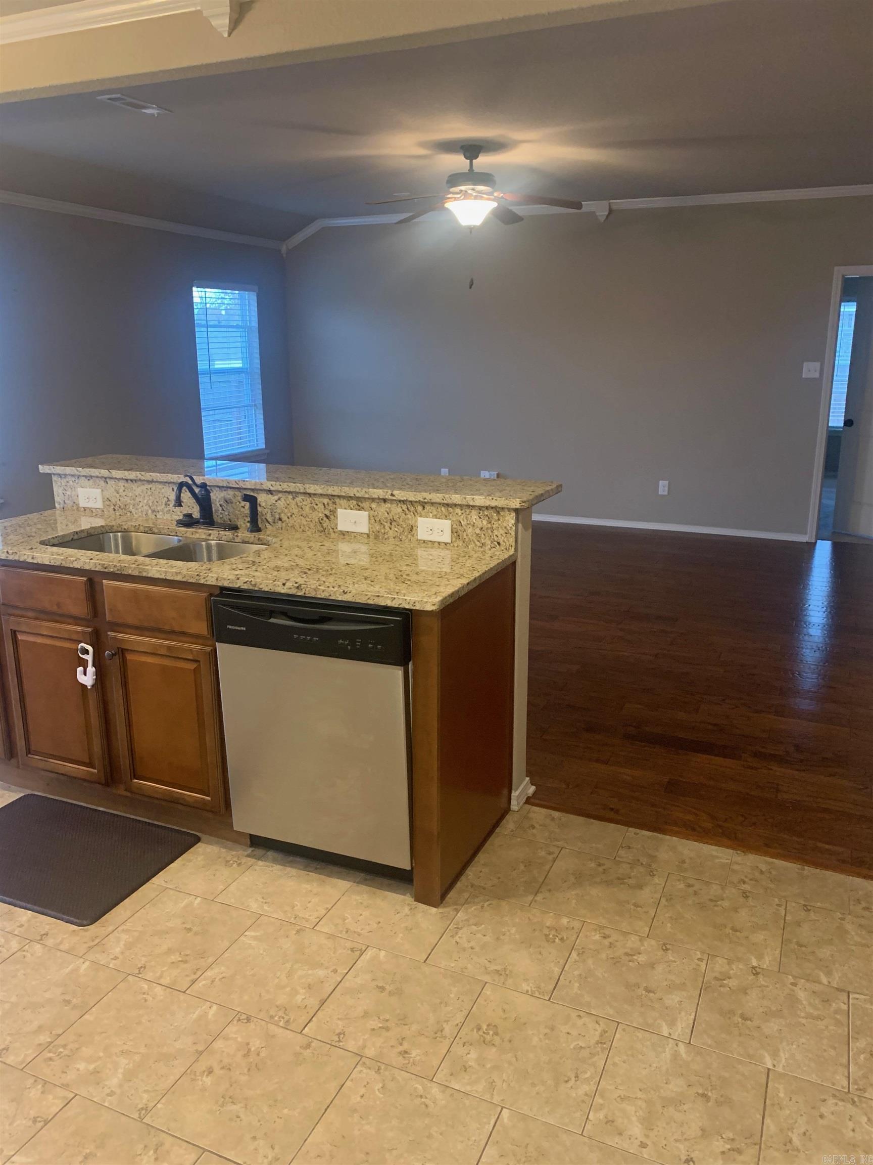 JUDE'S CROSSING - Residential