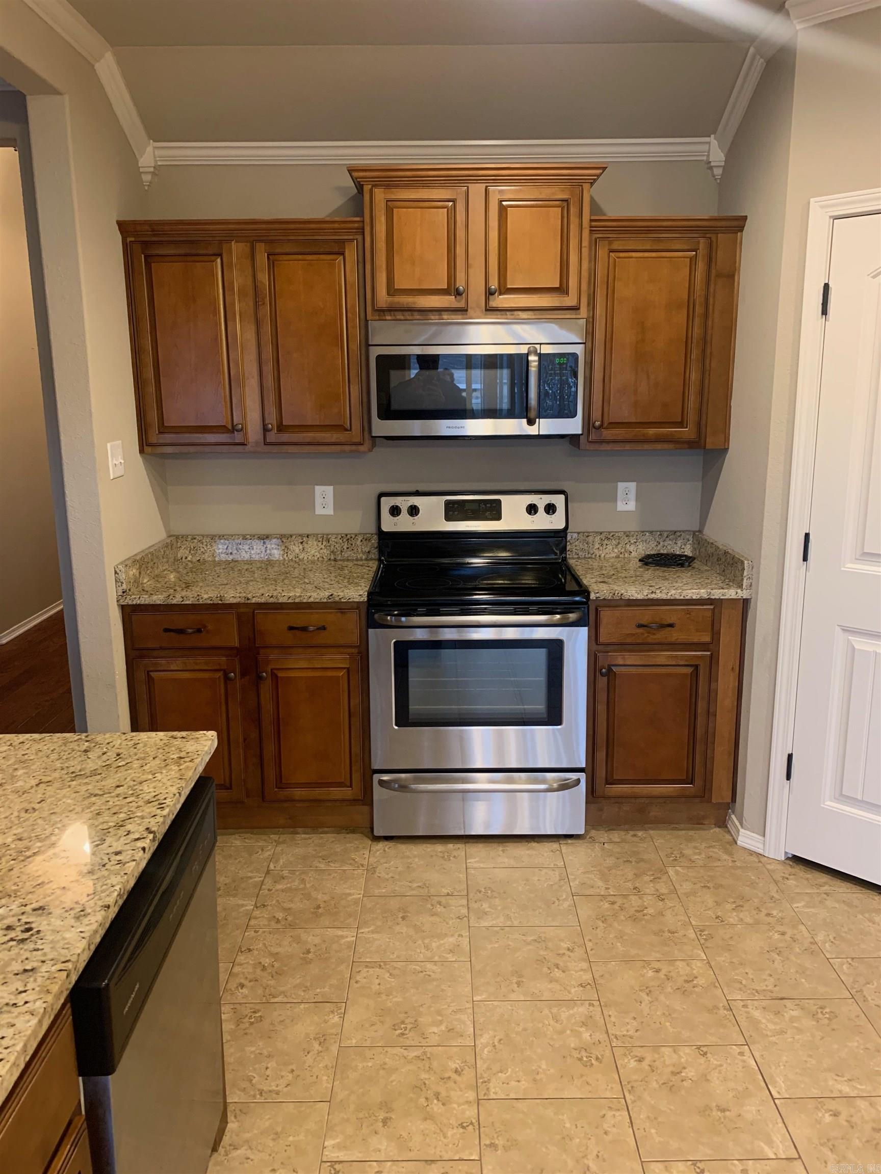 JUDE'S CROSSING - Residential