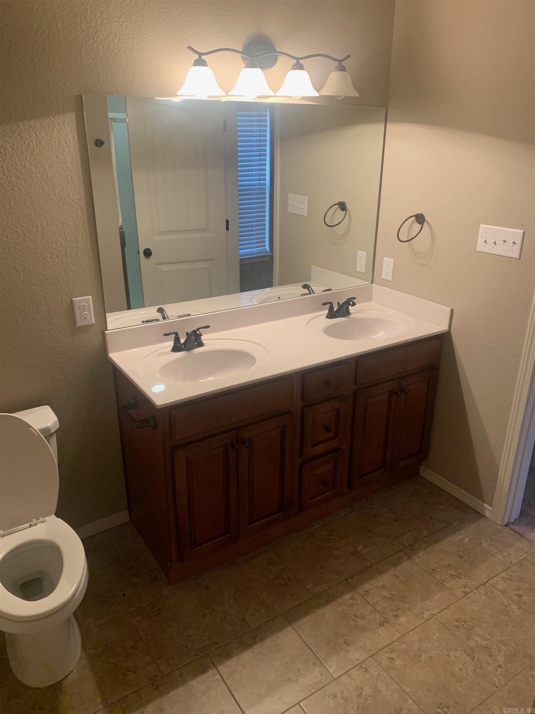 JUDE'S CROSSING - Residential