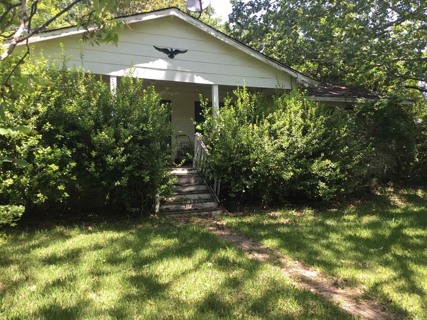 HOUSE COULD BE FIXED UP, PARTIALLY FENCED. AGENTS PLEASE SEE REMARKS.  2 LOTS BEING A TOTAL OF 4.99 ACRES, CORNER OF WILLIAMS RANCH ROAD AND MINT HILL