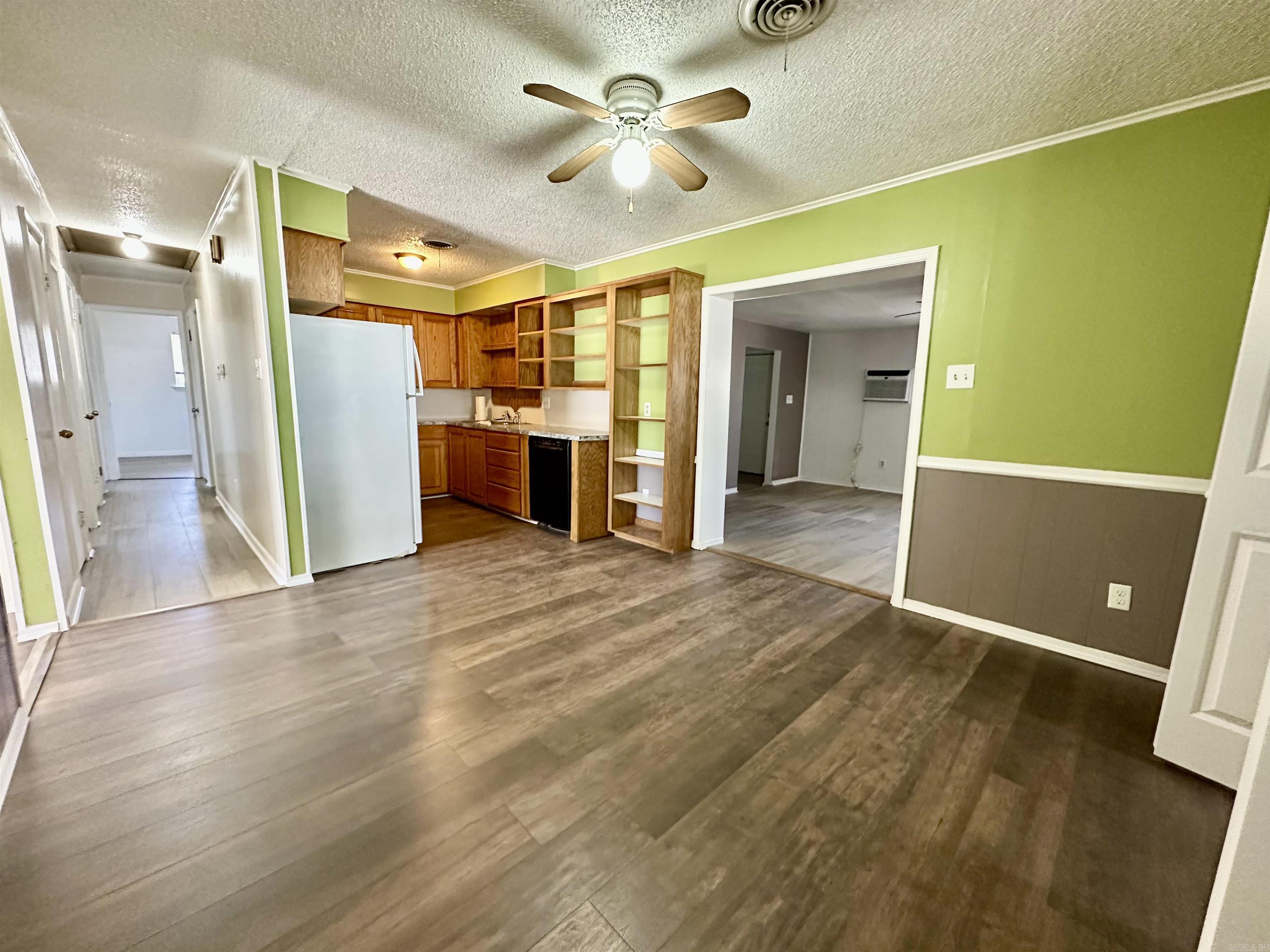 WATSON MANOR - Residential