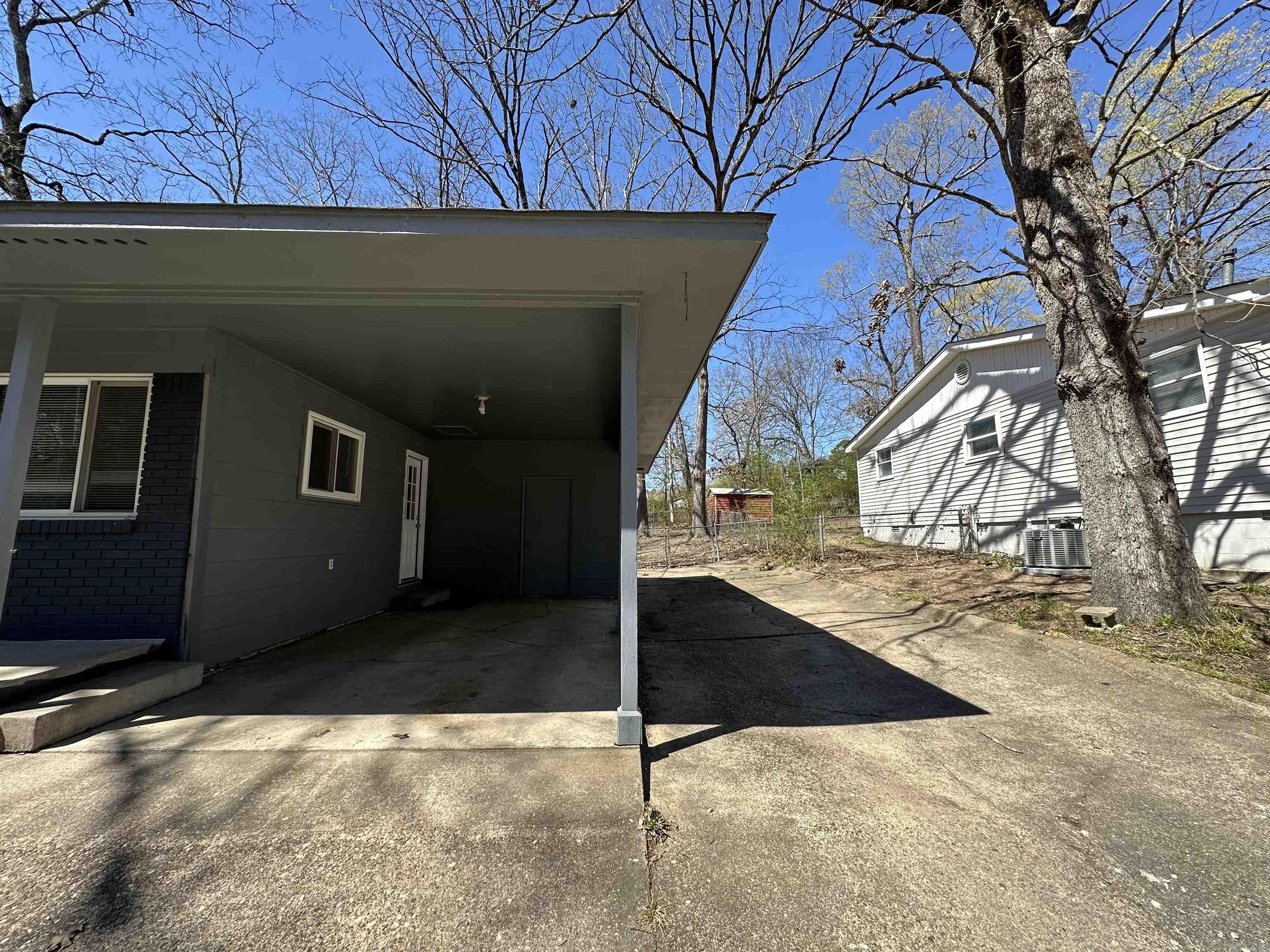 WATSON MANOR - Residential