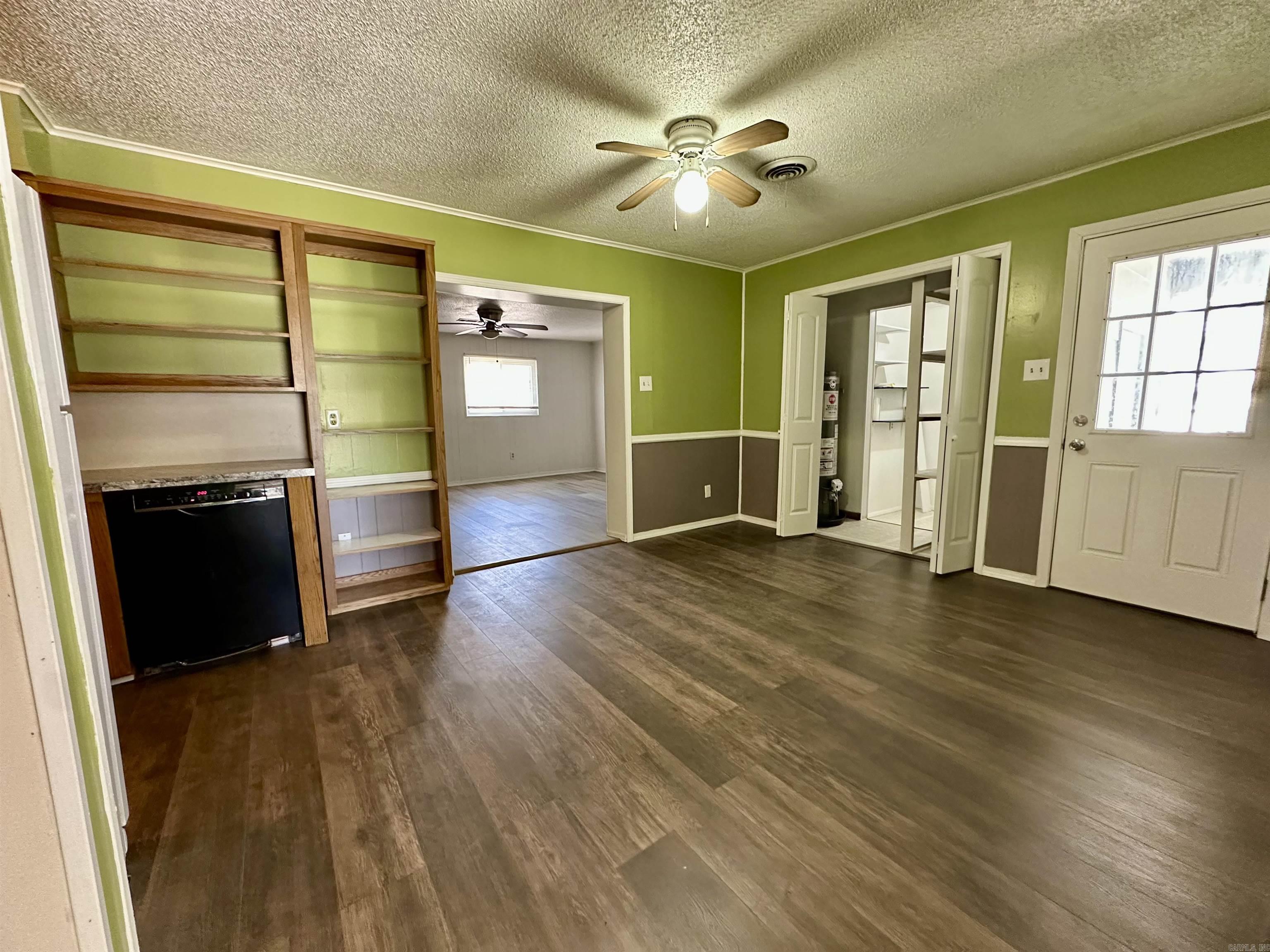 WATSON MANOR - Residential