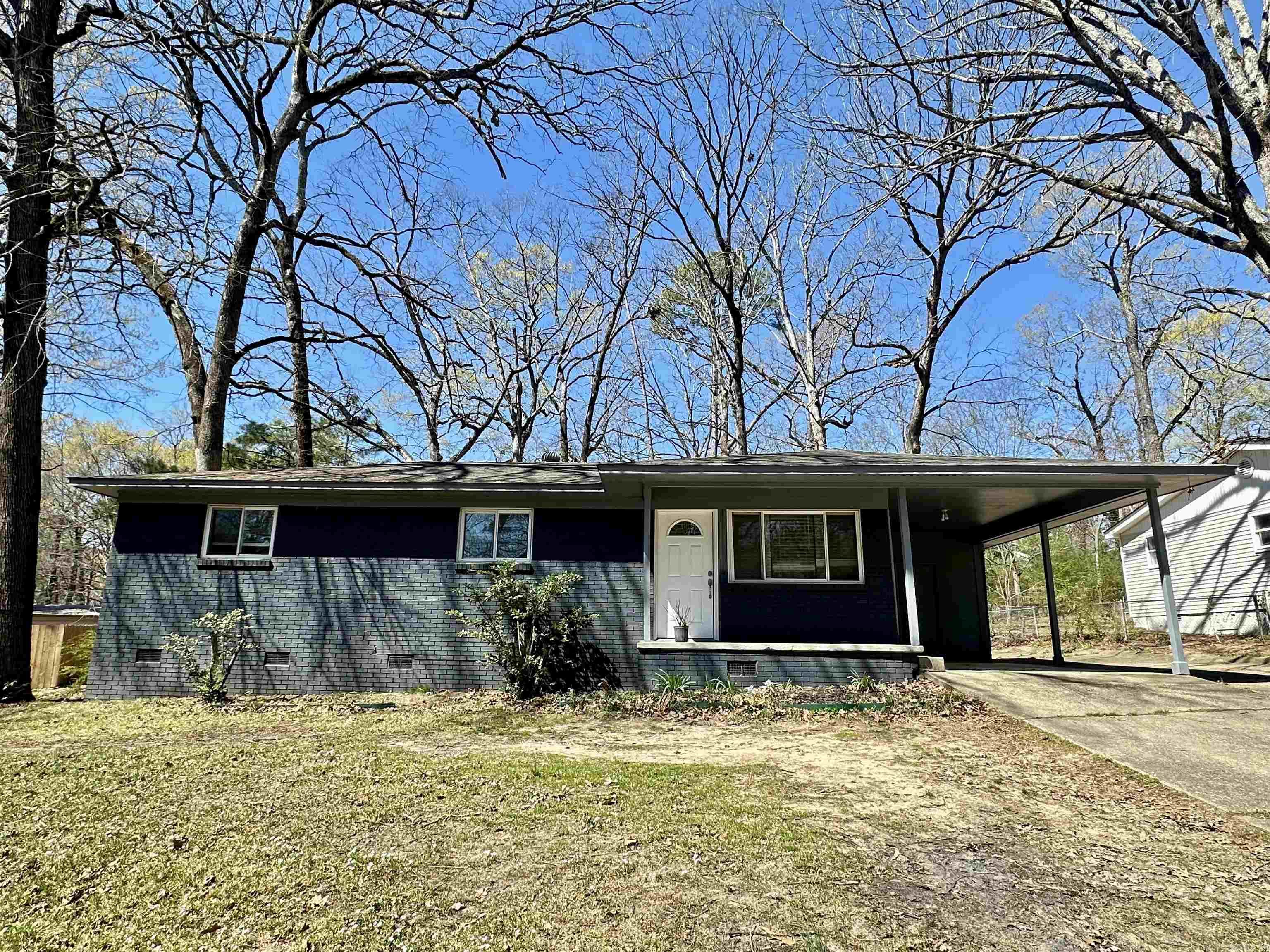 WATSON MANOR - Residential