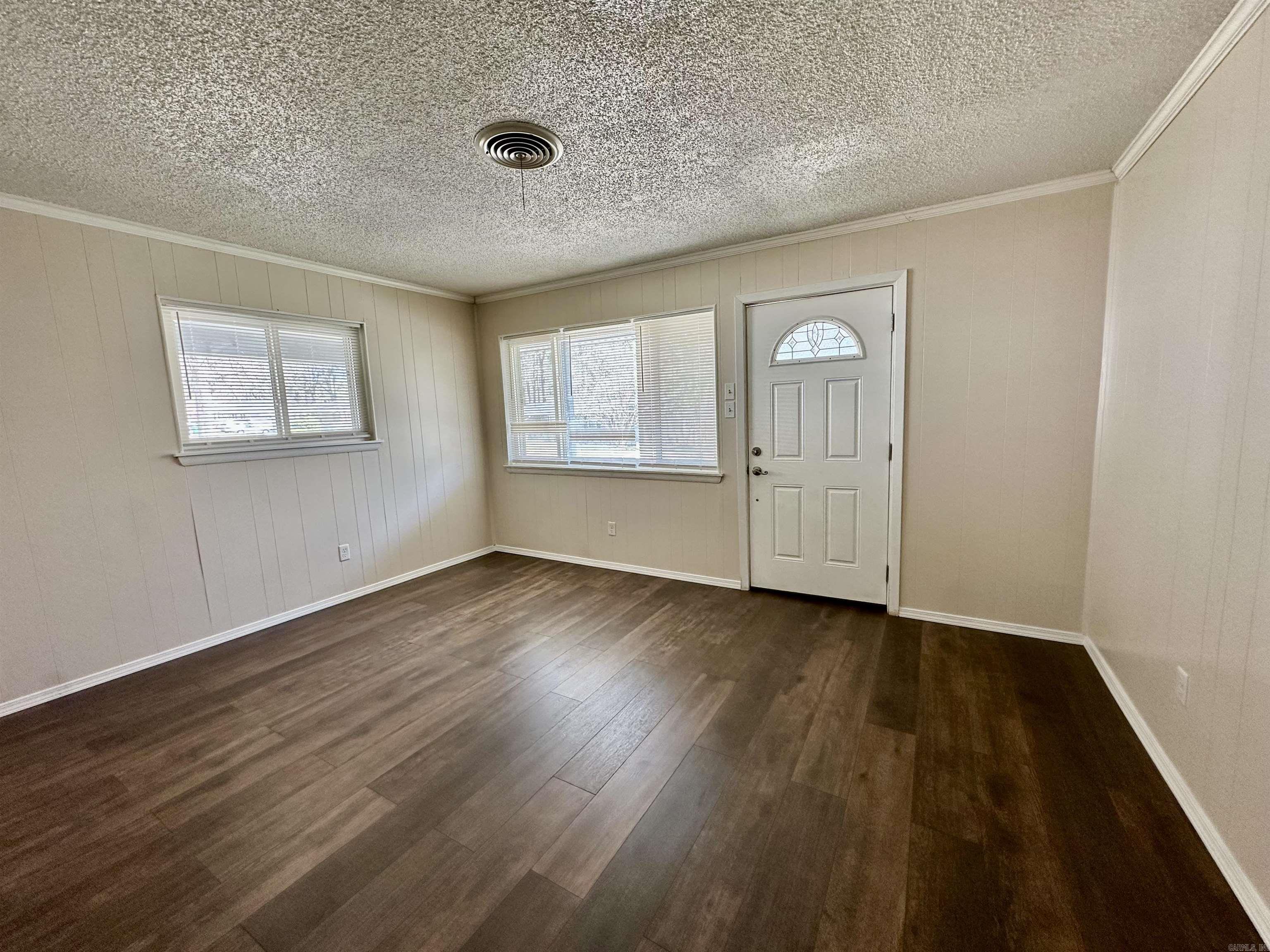 WATSON MANOR - Residential