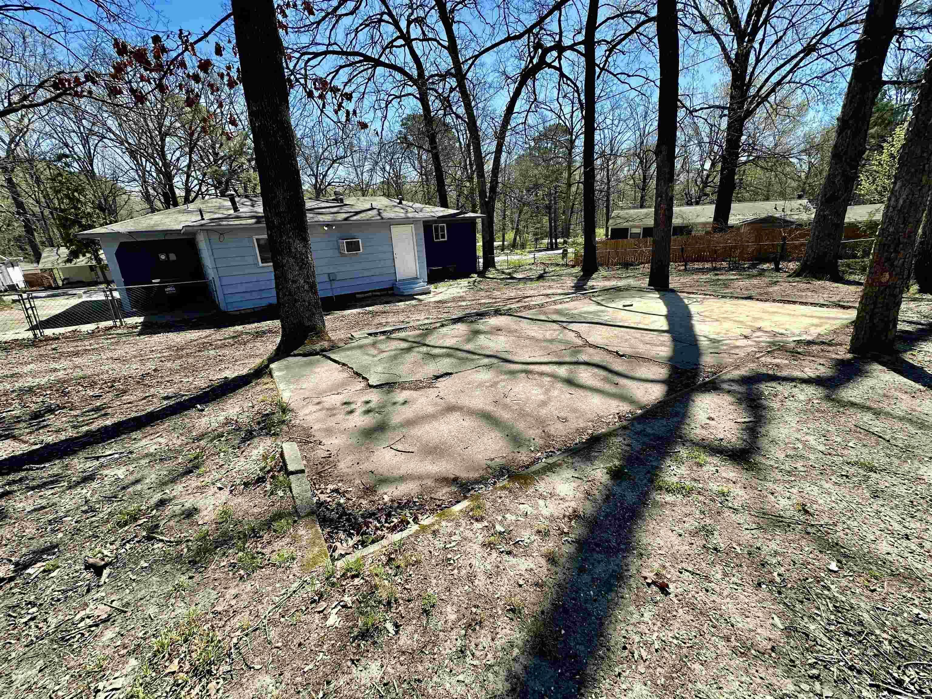 WATSON MANOR - Residential