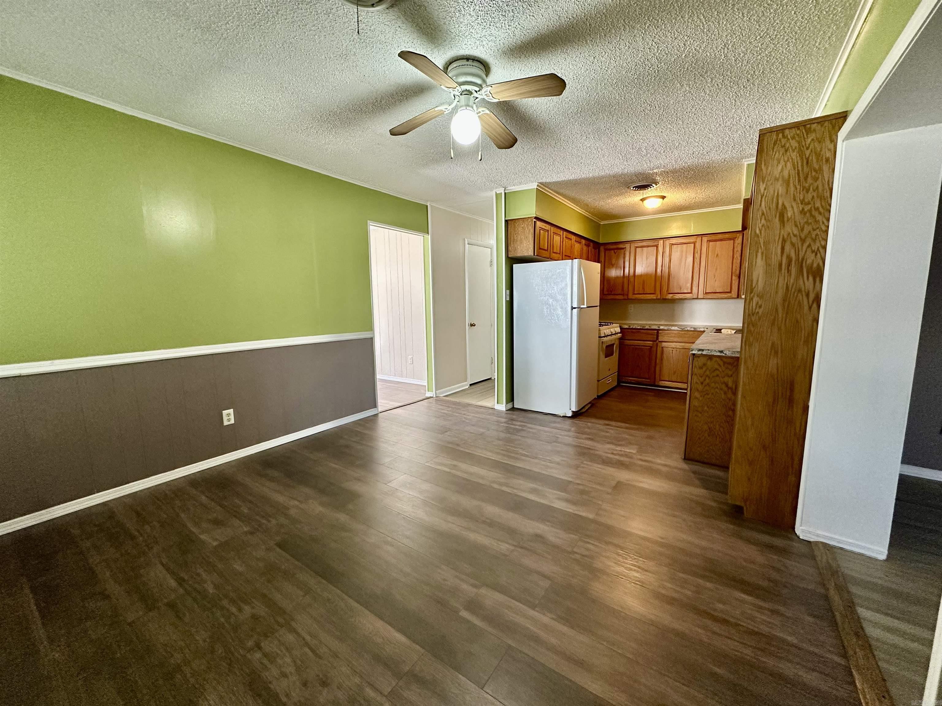 WATSON MANOR - Residential