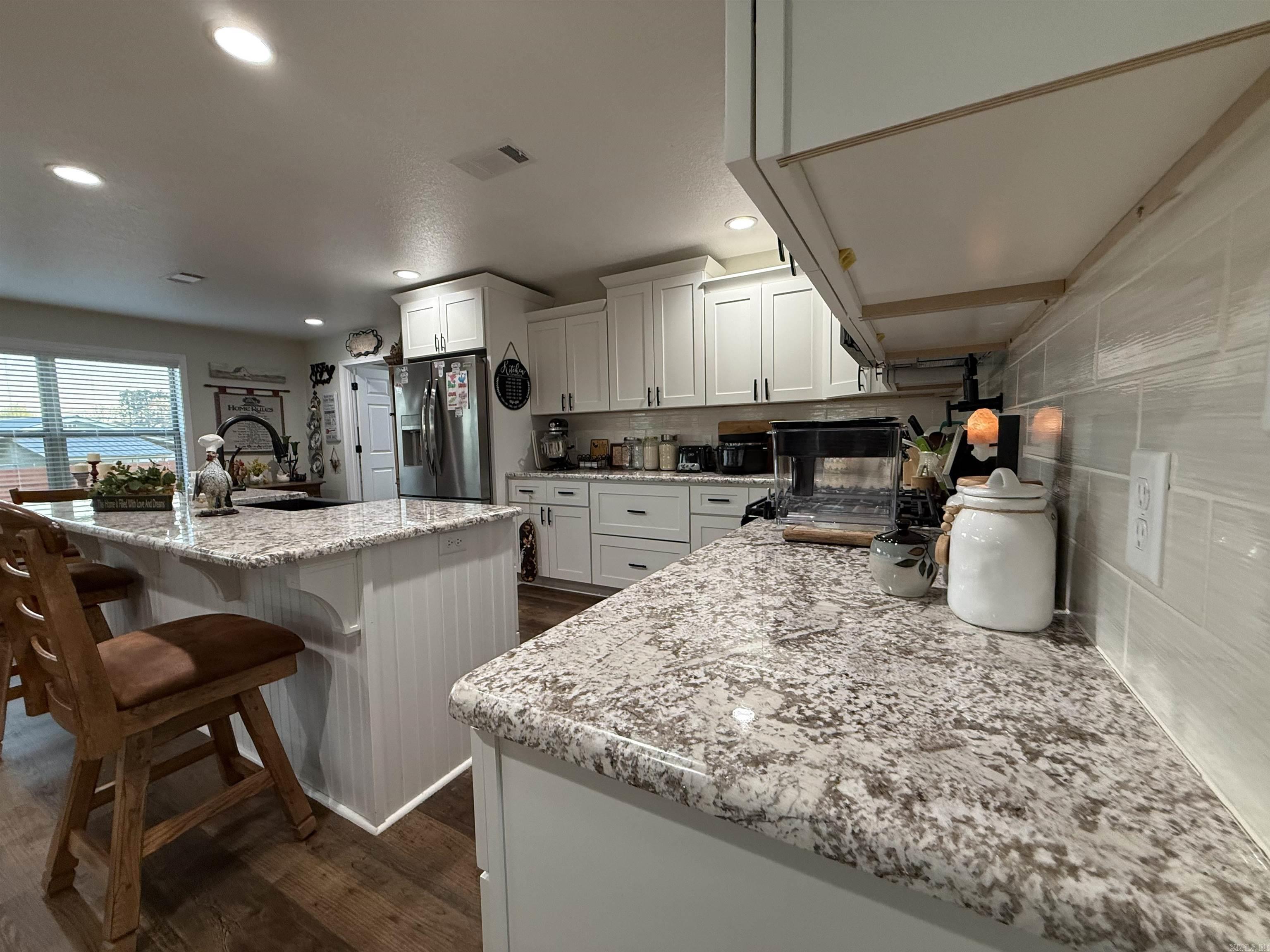 DEETER - Residential