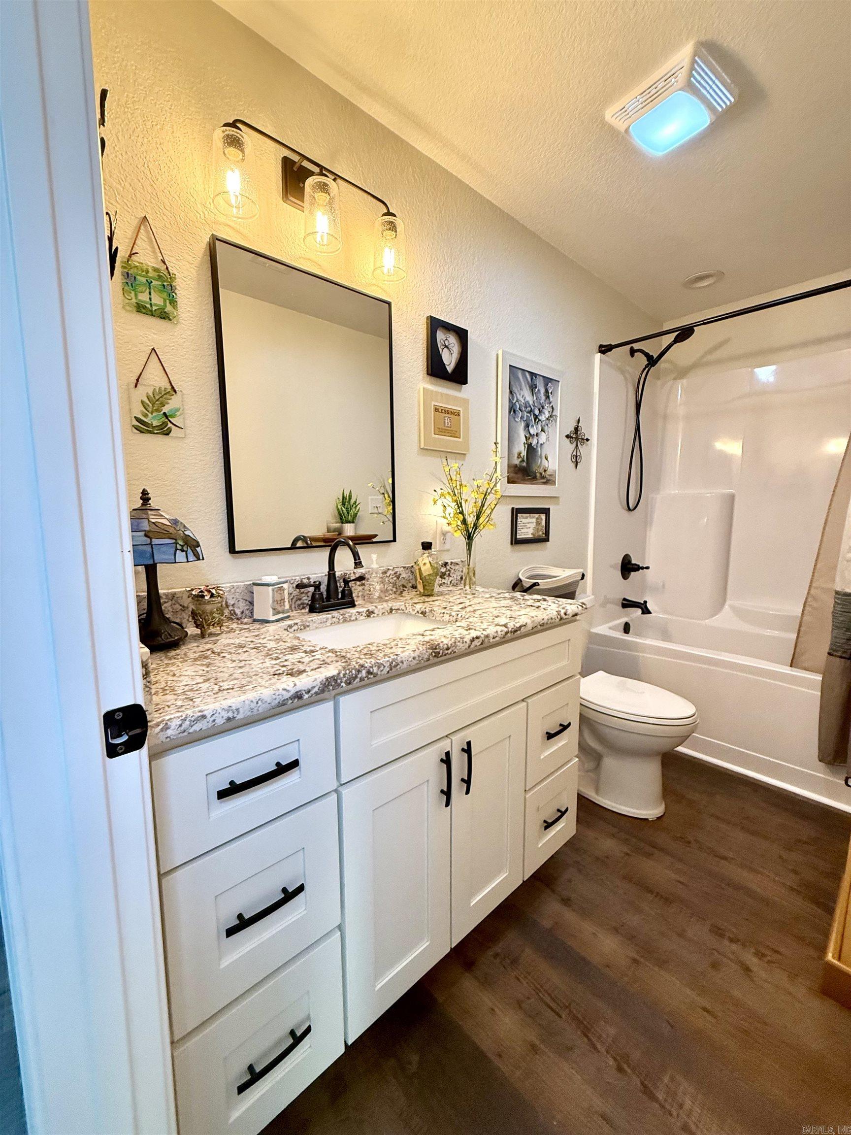 DEETER - Residential