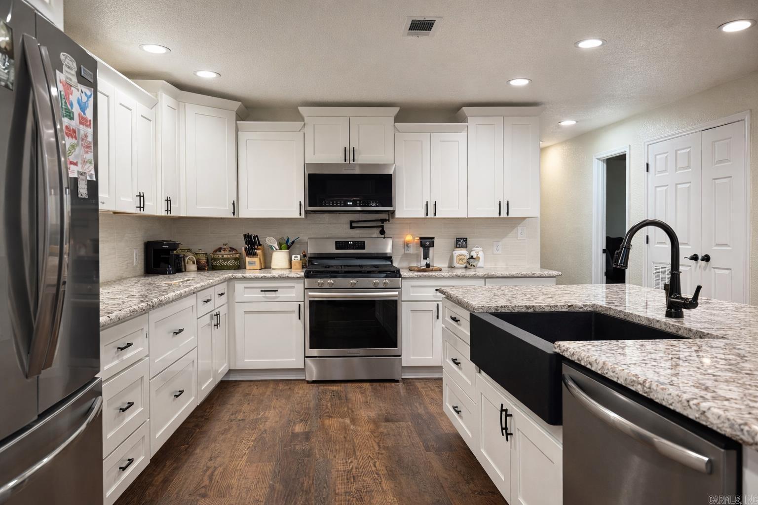 DEETER - Residential