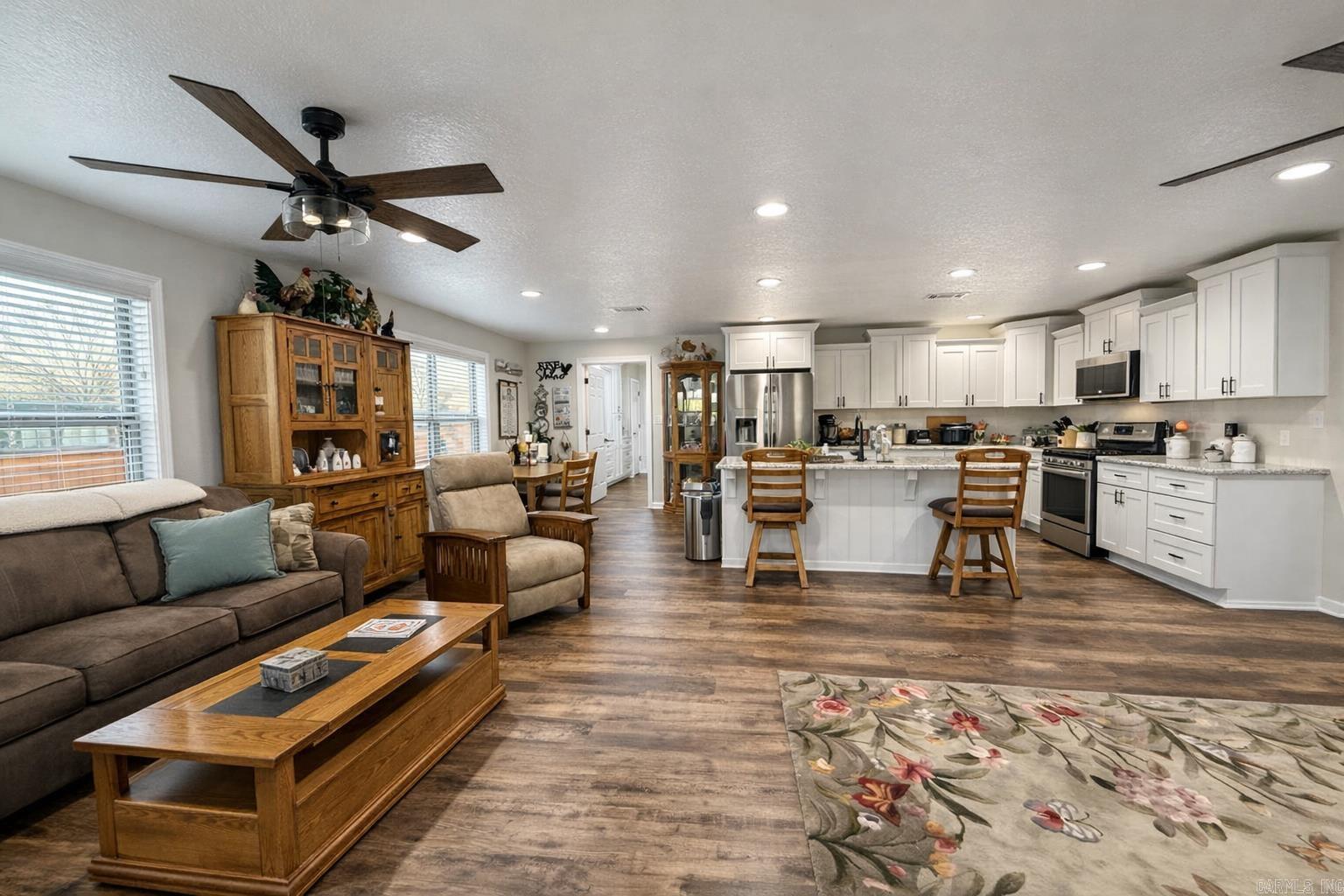 DEETER - Residential