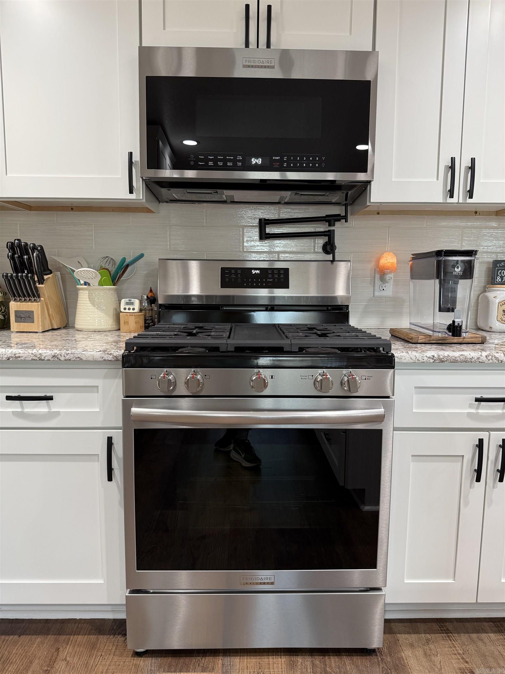 DEETER - Residential